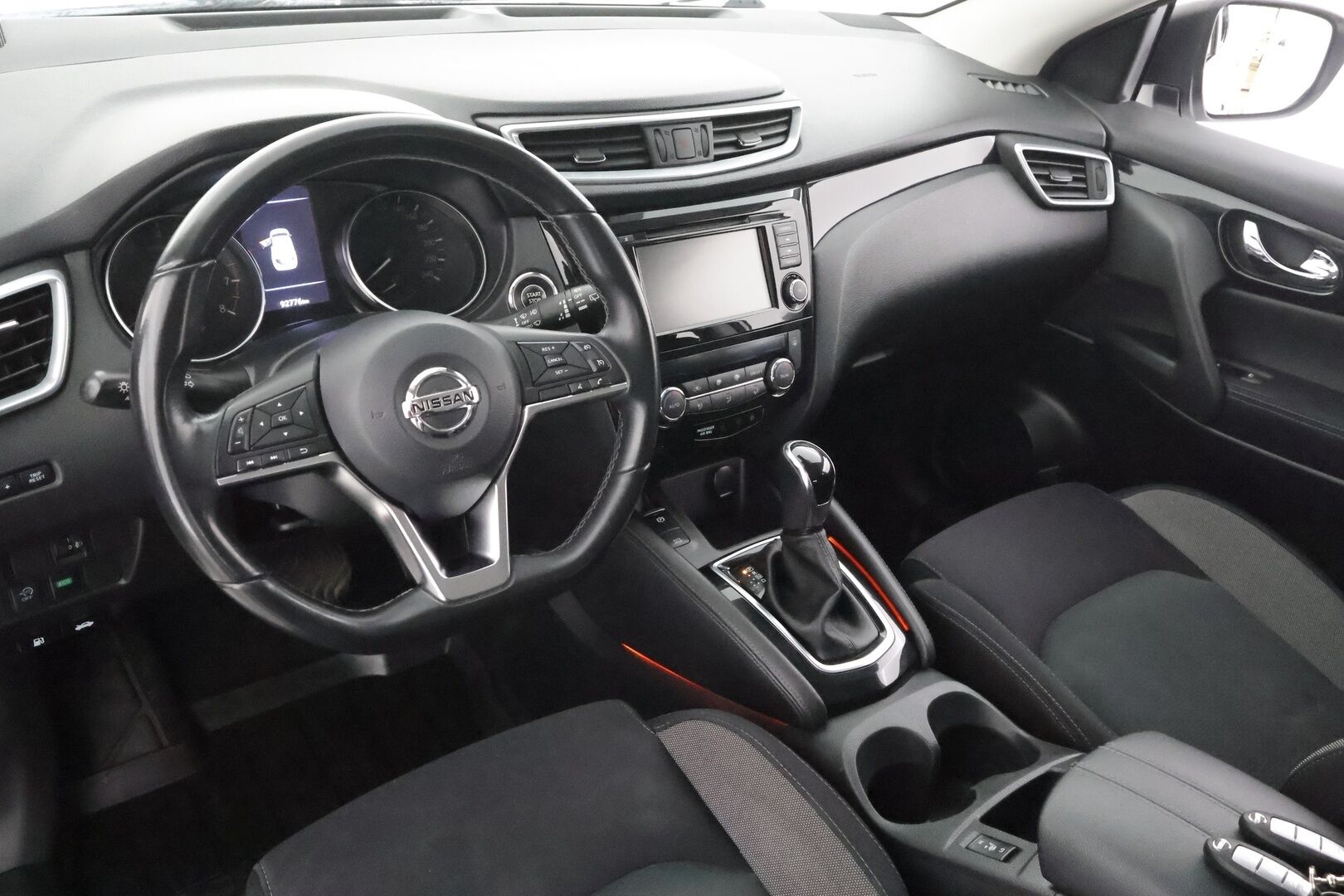 Nissan Qashqai 2020 DIG-T 160 N-Connecta 2WD DCT * Vakkari / 360° / Kaistavahti / Navi / Lohko+Sisä / Keyless / Bluetooth * - 1.Om Suomi-auto / Kahdet renkaat aluvanteilla - HULLUT AVAJAISHULINAT KORKOTARJOUS 3,29 %