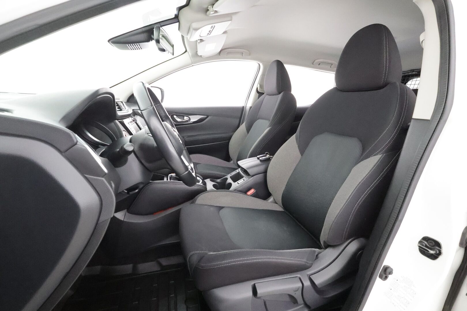 Nissan Qashqai 2020 DIG-T 160 N-Connecta 2WD DCT * Vakkari / 360° / Kaistavahti / Navi / Lohko+Sisä / Keyless / Bluetooth * - 1.Om Suomi-auto / Kahdet renkaat aluvanteilla - HULLUT AVAJAISHULINAT KORKOTARJOUS 3,29 %