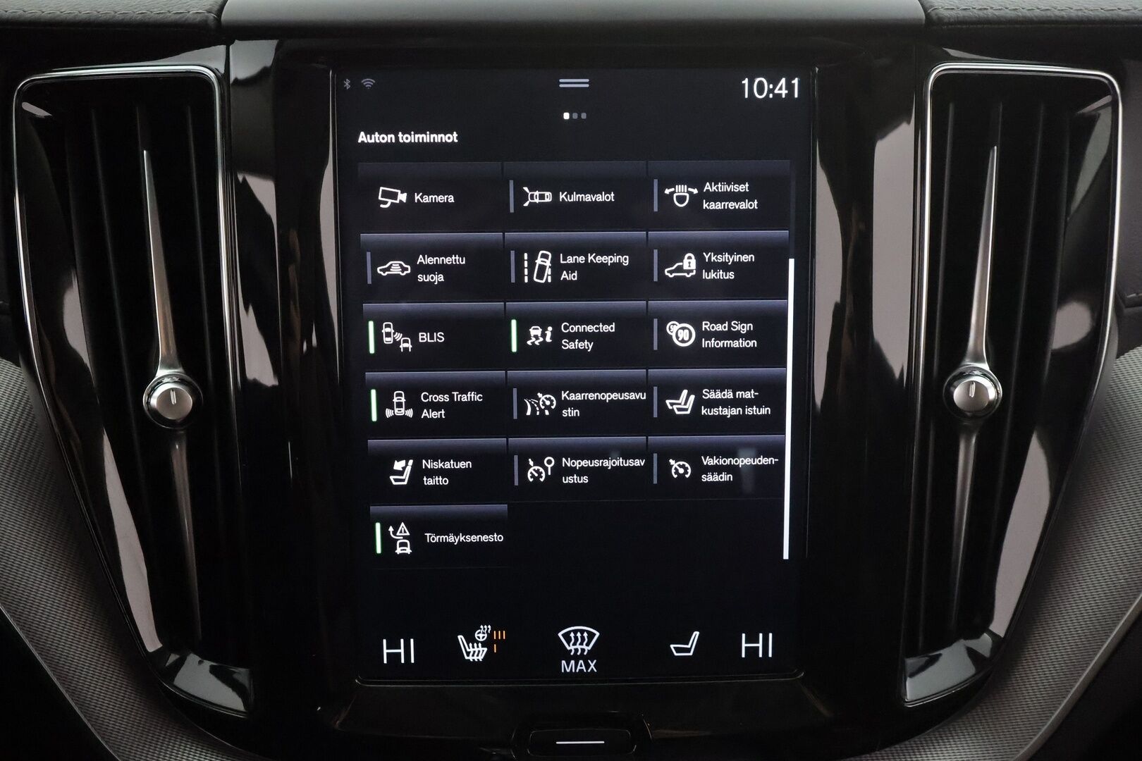 Volvo XC60 2020 B5 AWD MHEV Business Inscription aut * ACC / P.kamera / Full LED / Hierovat muistipenkit / Webasto / Koukku / KeylessGo * - Ilmastoidut nahat / Suomi-auto / Kahdet renkaat aluvanteilla