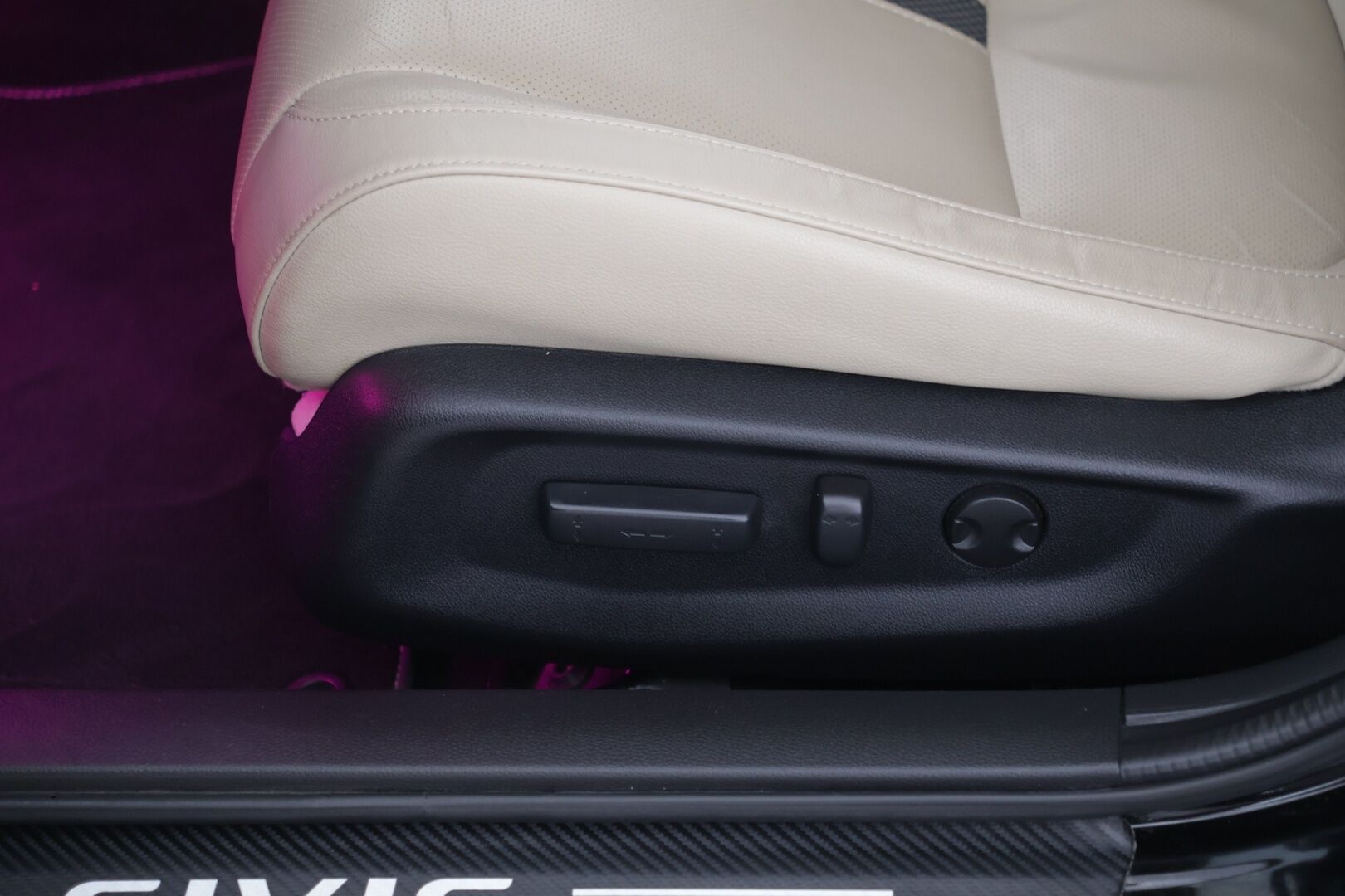 Honda Civic 2020 Sedan Executive AT - | ACC | Nahkapenkit | P-Kamera | Kaistavahti |