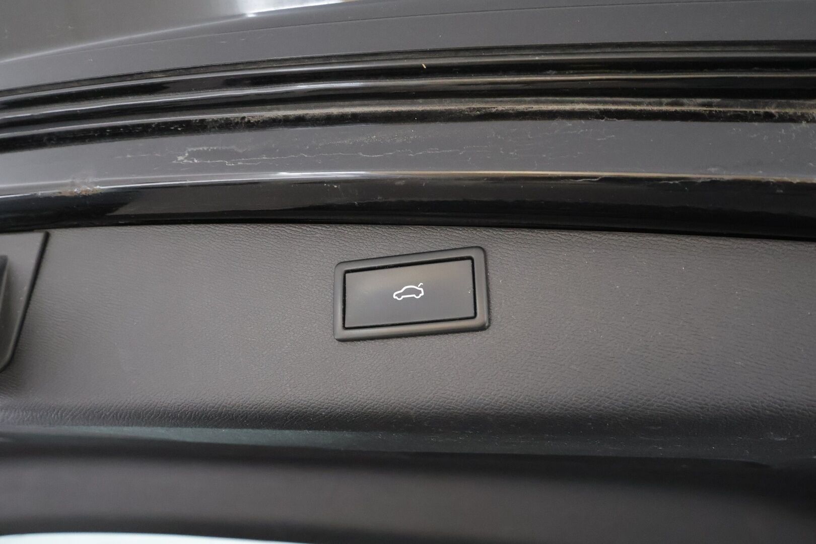 Seat Leon Sportstourer 2021 1,4 PHEV 204 eHybrid Xcellence DSG * ACC / LED / P.Kamera / Navi / Kaistavahti / Keyless * - Suomi-auto / 2x Latauskaapelit / Kahdet renkaat