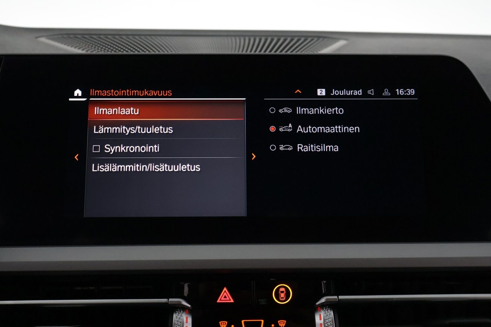 BMW 320 2021 G21 Touring 320d A xDrive Business MHEV ** Suomi-auto / Vetokoukku / Display Key / P.Tutkat / LED ** - 2-omisteinen / 2x vanteet