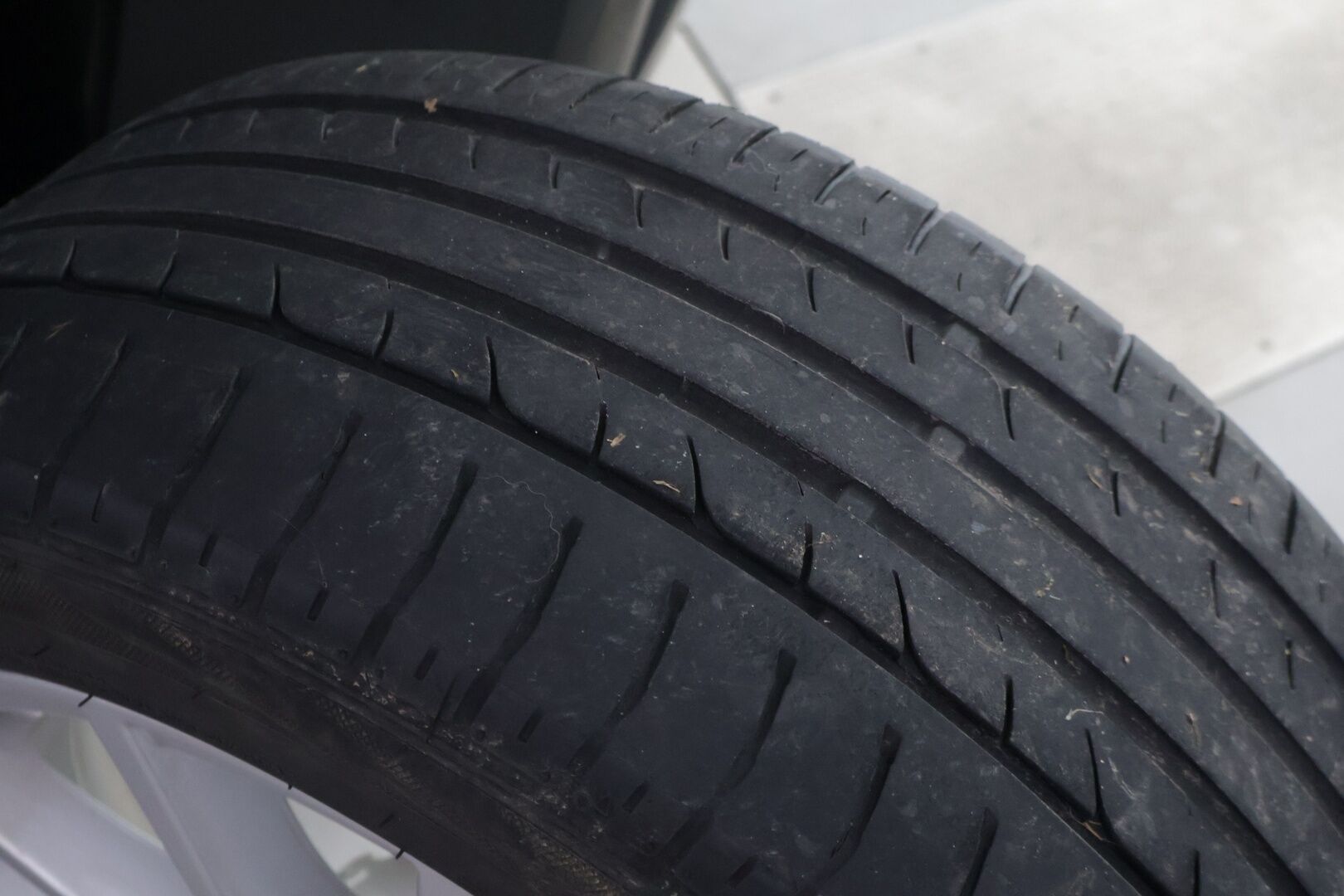 BMW 320 2021 G21 Touring 320d A xDrive Business MHEV ** Suomi-auto / Vetokoukku / Display Key / P.Tutkat / LED ** - 2-omisteinen / 2x vanteet