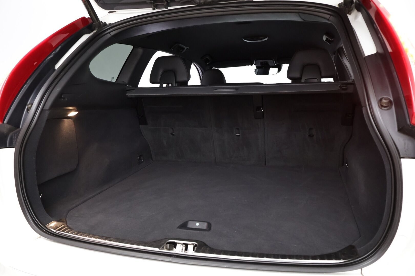Volvo XC60 2016 D4 AWD Summum Classic Business aut. - Webasto | Adapt.vakkari | Vetokoukku | Peruutuskamera | Lämm.tuulilasi | Nahkasisusta | Ratinlämmitin | Huippuvarusteet!