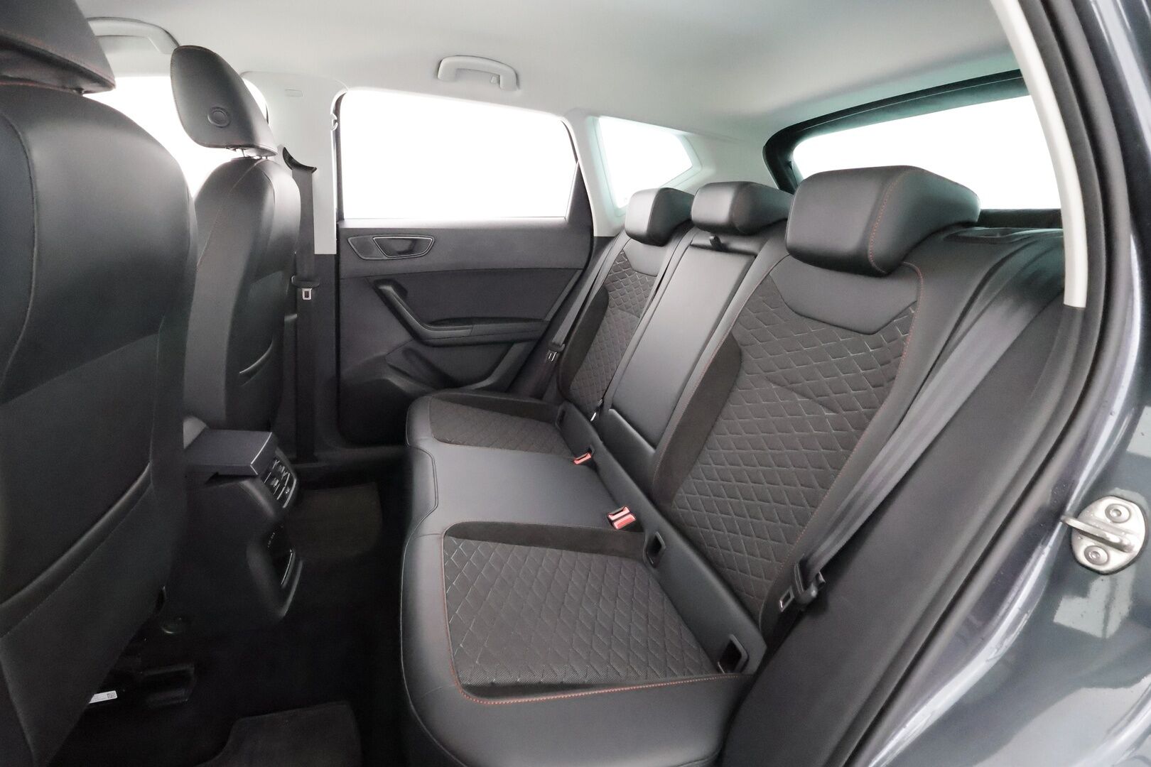 Seat Ateca 2021 2.0 TDI 150 4DRIVE FR Business DSG - | ACC | Kaistavahti | P.kamera | Koukku | Digimittaristo | LED | Navi | Keyless | Webasto | Kahdet renkaat | 1.om Suomi-auto | Huoltokirja |