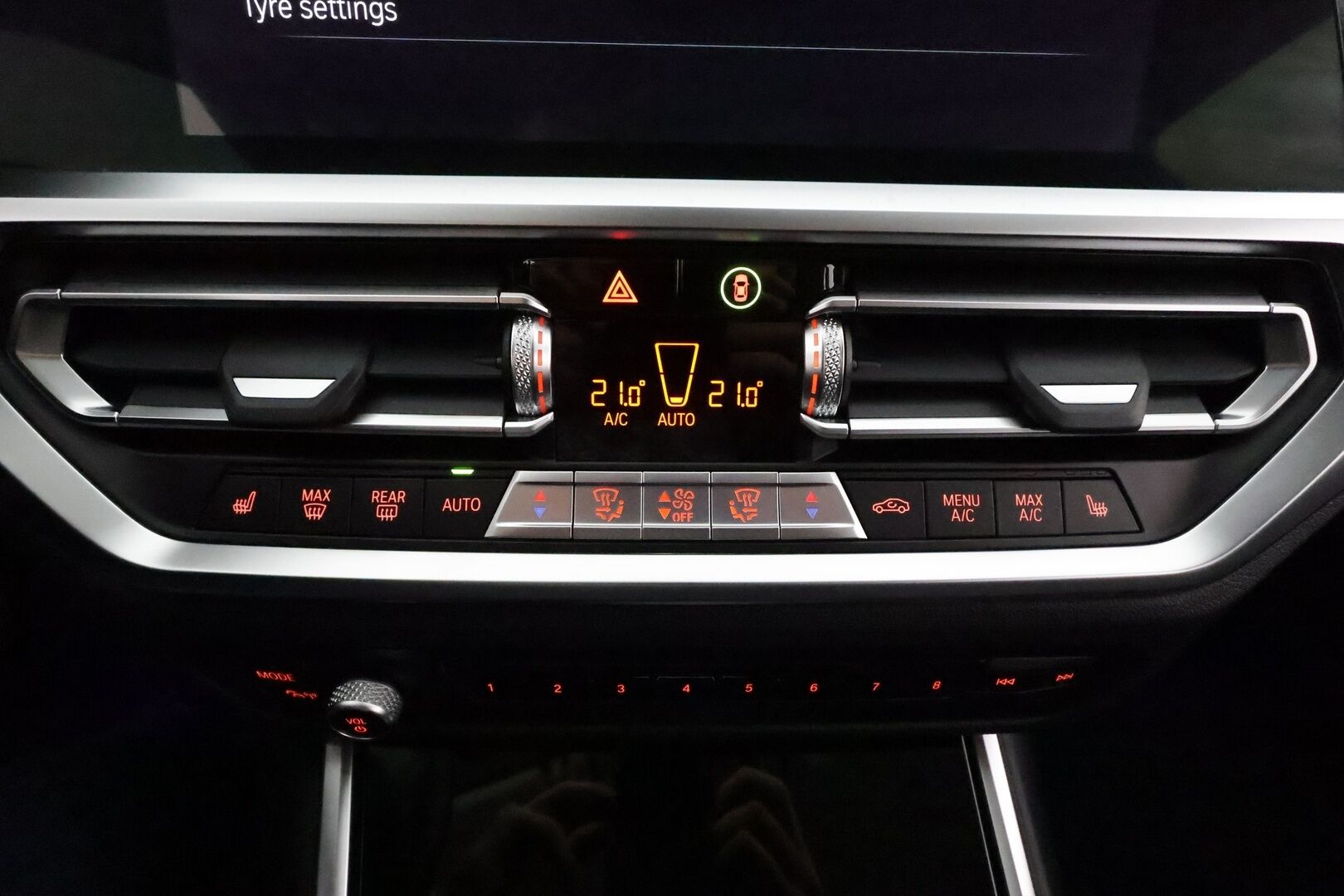 BMW 320 2021 G21 Touring 320d A xDrive Business Sport MHEV * Webasto / LED / Navi / Sporttipenkit / Sähköluukku * - Suomi-auto / Kahdet renkaat aluvanteilla / Juuri huollettuna! - HULLU BLACKWEEK KORKOTARJOUS 2,49%