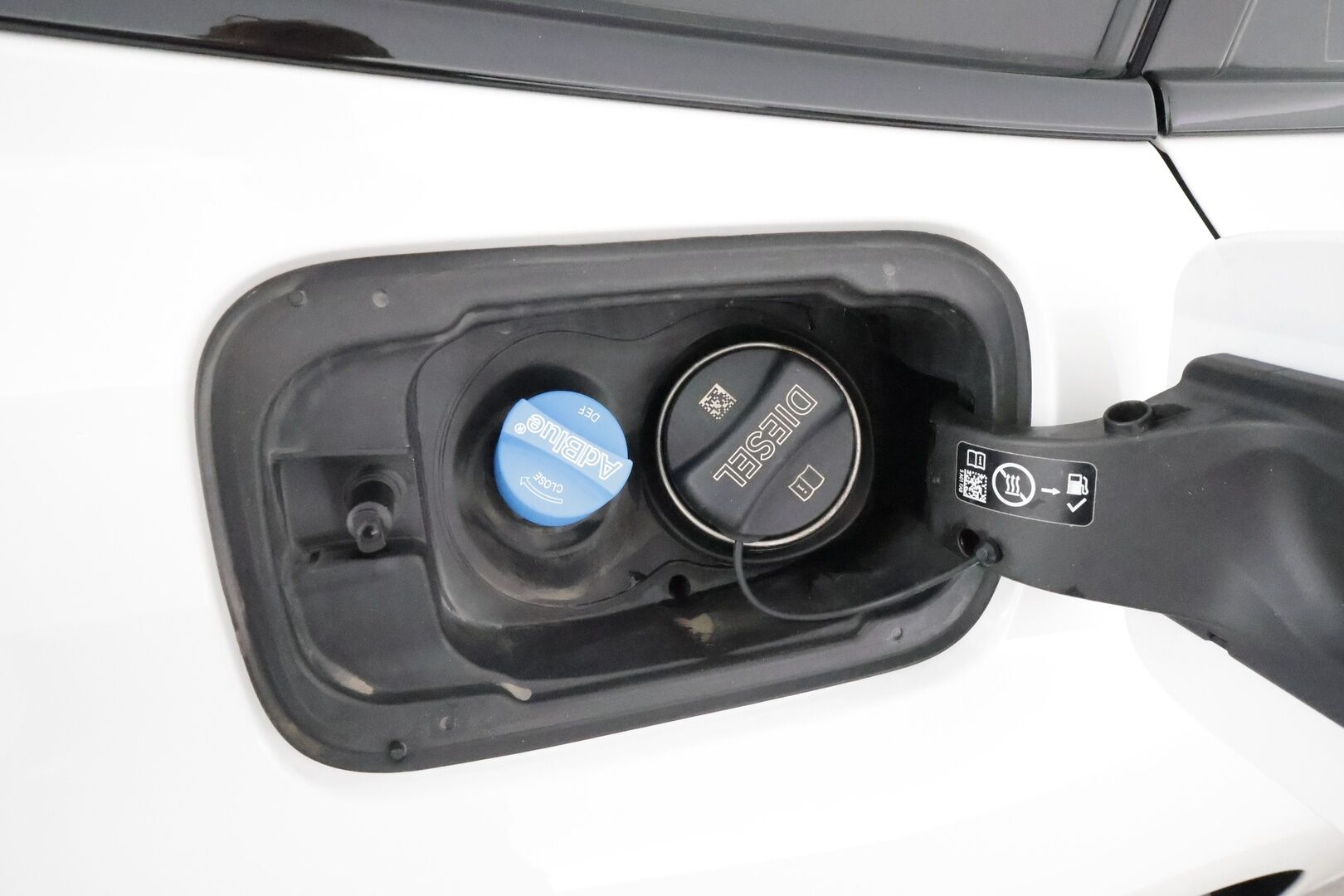 BMW 320 2021 G21 Touring 320d A xDrive Business Sport MHEV *Vakkari / Webasto / LED / Navi / Sporttipenkit / Sähköluukku* - Suomi-auto / Kahdet renkaat aluvanteilla