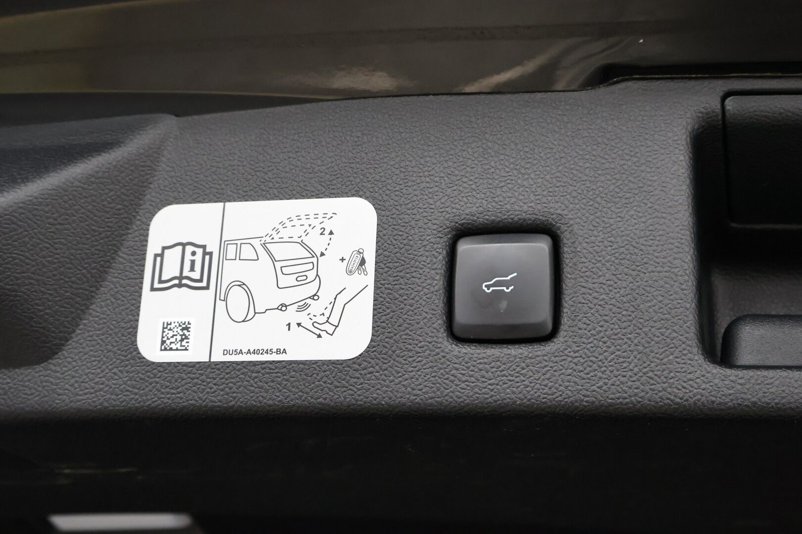 Ford Kuga 2021 2,5 Hybrid (HEV) 190hv CVT AWD ST-Line X 5-ovinen - Suomiauto | Bang&Olufsen | HUD | Peruutuskamera | Koukku |  Nahka-Alcantara | Lämm.tuulilasi | LED | Juuri saapunut!