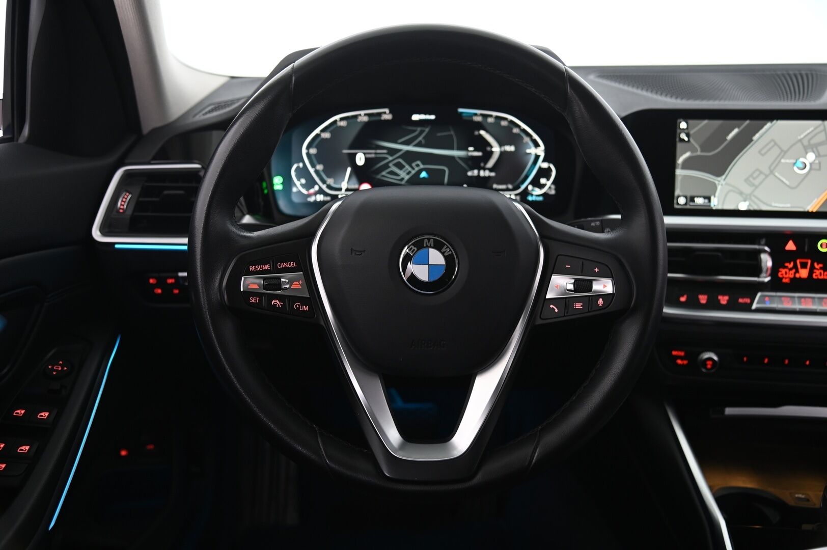 BMW 330 2021 G21 Touring 330e xDrive A Charged Edition Sport - ACC | Tutkat | Alletaittuva vetokoukku | Navi | 2xrenkaat&vanteet | Ambient Light | Suomi-auto