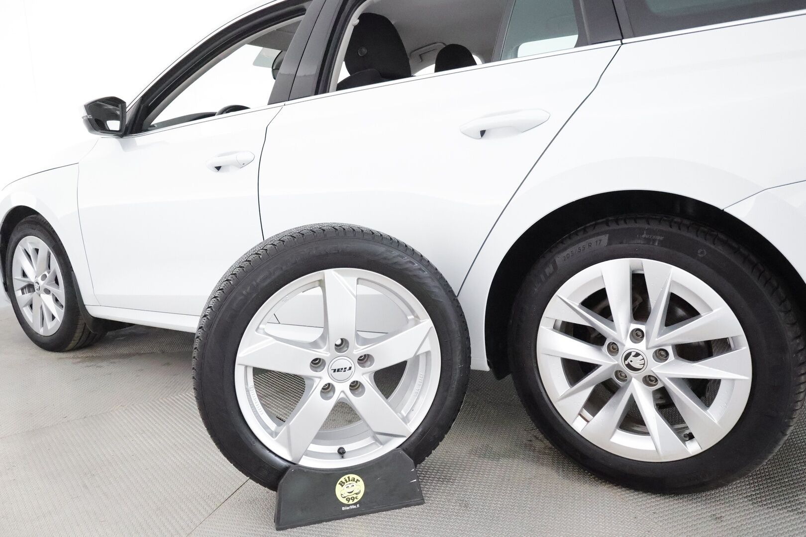 Skoda Octavia 2021 Combi 1,0 TSI Style eTEC DSG **Webasto / Matrix-LED / ACC / P. Kamera / Navi / Kaistavahti / Digimittaristo / Keyless** - 1-om Suomi-auto / Kahdet Renkaat