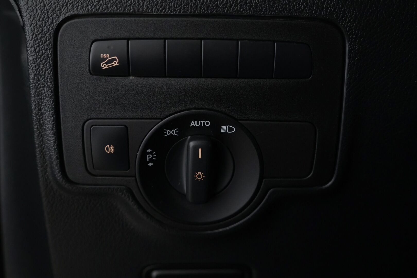 Mercedes-Benz Vito 2021 116CDI 4x4-3,05/32K keskipitkä A2 A 4MATIC Black Series / ALV / Distronic+ / Webasto / P-kamera / Koukku / Nahkasisusta - Suomi-auto / Pariovet / Siisti! - HULLUT AVAJAISHULINAT KORKOTARJOUS 3,29 %