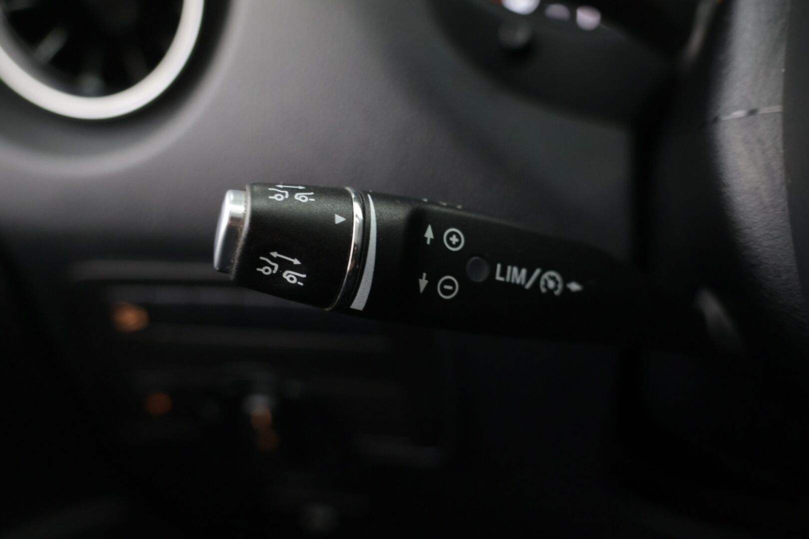 Mercedes-Benz Vito 2021 116CDI 4x4-3,05/32K keskipitkä A2 A 4MATIC Black Series / ALV / Distronic+ / Webasto / P-kamera / Koukku / Nahkasisusta - Suomi-auto / Pariovet / Siisti! - HULLUT AVAJAISHULINAT KORKOTARJOUS 3,29 %