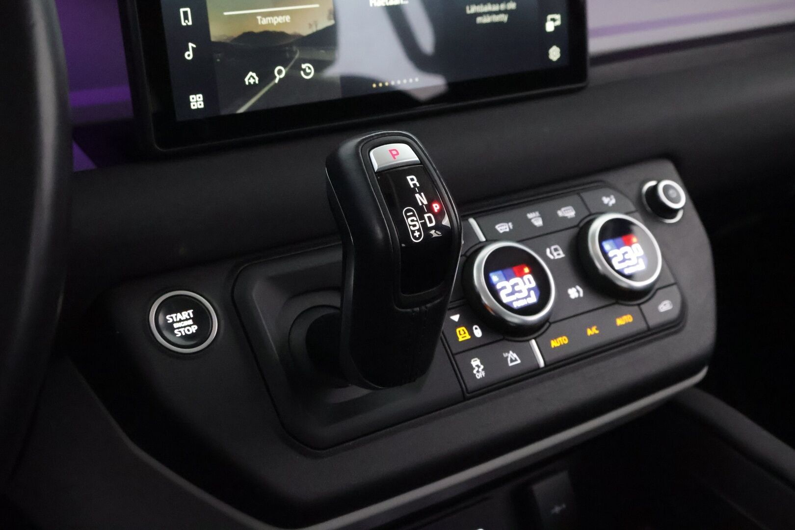 Land Rover Defender 2023 110 P400e Plug-in Hybrid SE 23MY * 1OM Suomiauto / Webasto / Meridian Surround / Matrix LED / Koukku / Nahkasisusta - Adapt.Vakkari / Ilma-Alusta / Terrain Response / Muistipenkki / Lämpölasi / SUPERVARUSTEET!