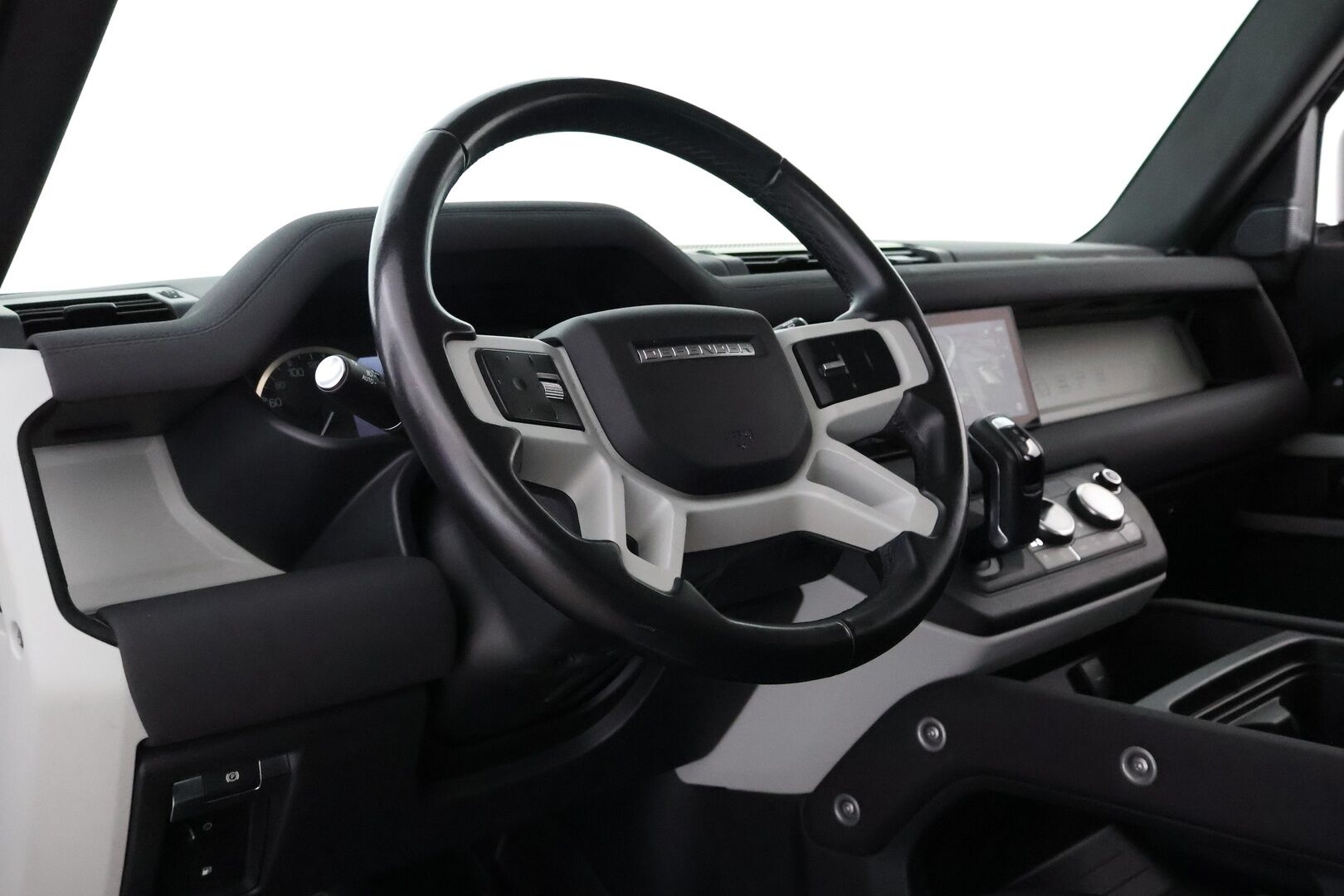 Land Rover Defender 2023 110 P400e Plug-in Hybrid SE 23MY - 2,99 % KORKOTARJOUS TÄHÄN AUTOON - 1OM Suomiauto / Webasto / Meridian / Matrix LED /  Adapt.Vakkari / Ilma-Alusta / Vetokoukku / Nahkasisusta / Supervarusteet!