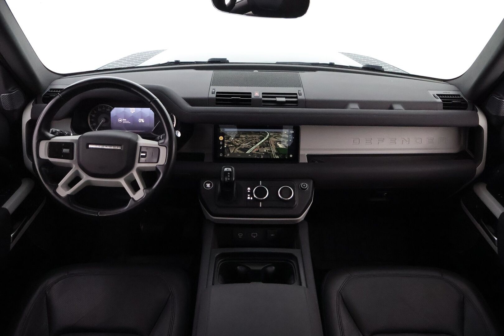 Land Rover Defender 2023 110 P400e Plug-in Hybrid SE 23MY - 2,99 % KORKOTARJOUS TÄHÄN AUTOON - 1OM Suomiauto / Webasto / Meridian / Matrix LED /  Adapt.Vakkari / Ilma-Alusta / Vetokoukku / Nahkasisusta / Supervarusteet!