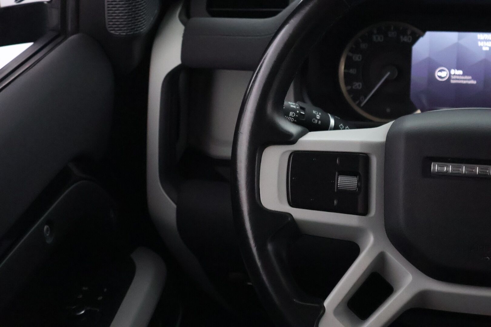 Land Rover Defender 2023 110 P400e Plug-in Hybrid SE 23MY - 1OM Suomiauto / Webasto / Meridian / Matrix LED /  Adapt.Vakkari / Ilma-Alusta / Vetokoukku / Nahkasisusta / Supervarusteet! - HULLUT JOULUT KORKOTARJOUS 2,49% 