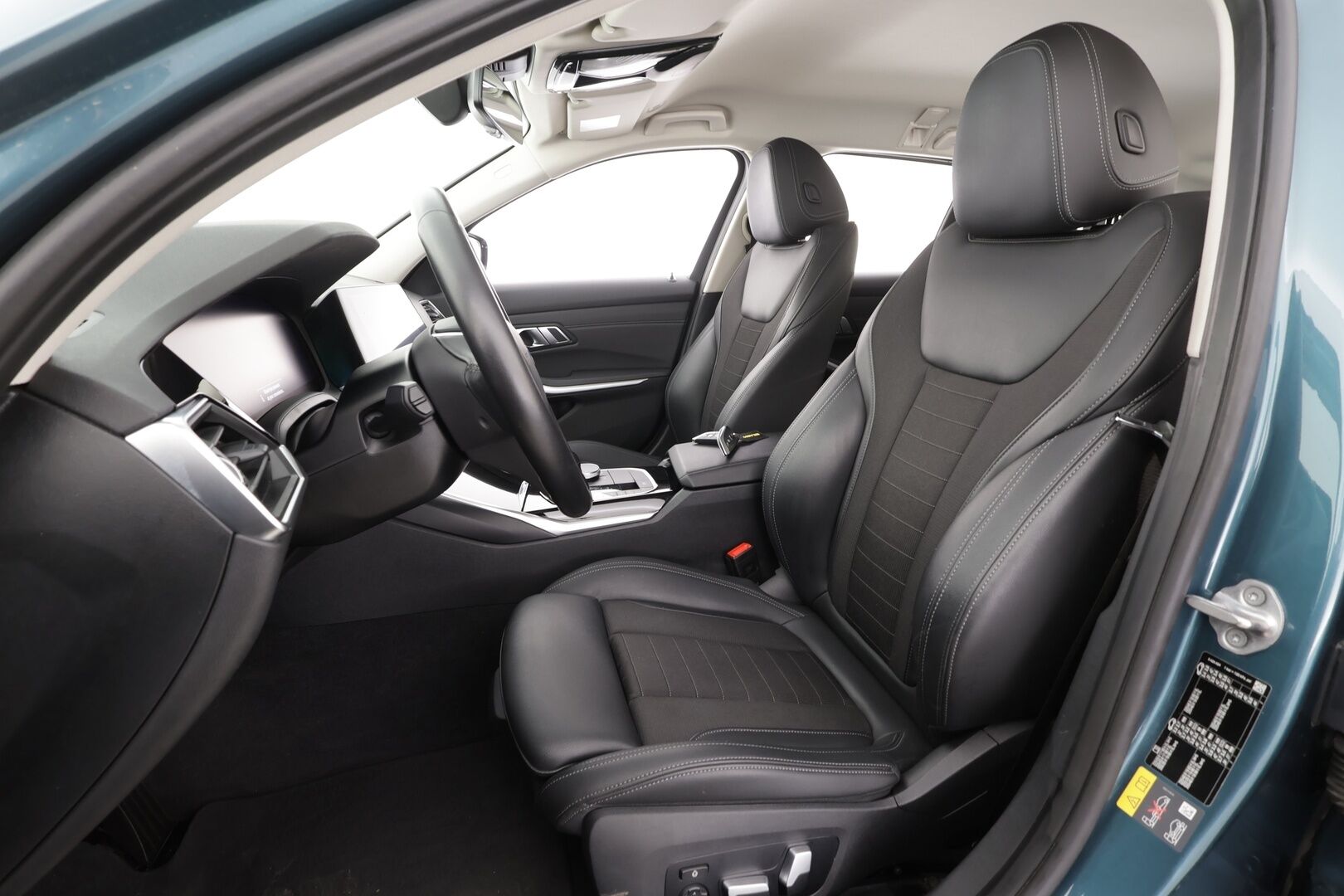 BMW 330 2021 G21 Touring 330e xDrive A Charged Edition Sport * ACC / Koukku / P.Kamera / Muistipenkki / Comfort Access / Navi / LED * - Suomi-auto / Kahdet renkaat aluvanteilla - HULLUT AVAJAISHULINAT KORKOTARJOUS 3,29 %