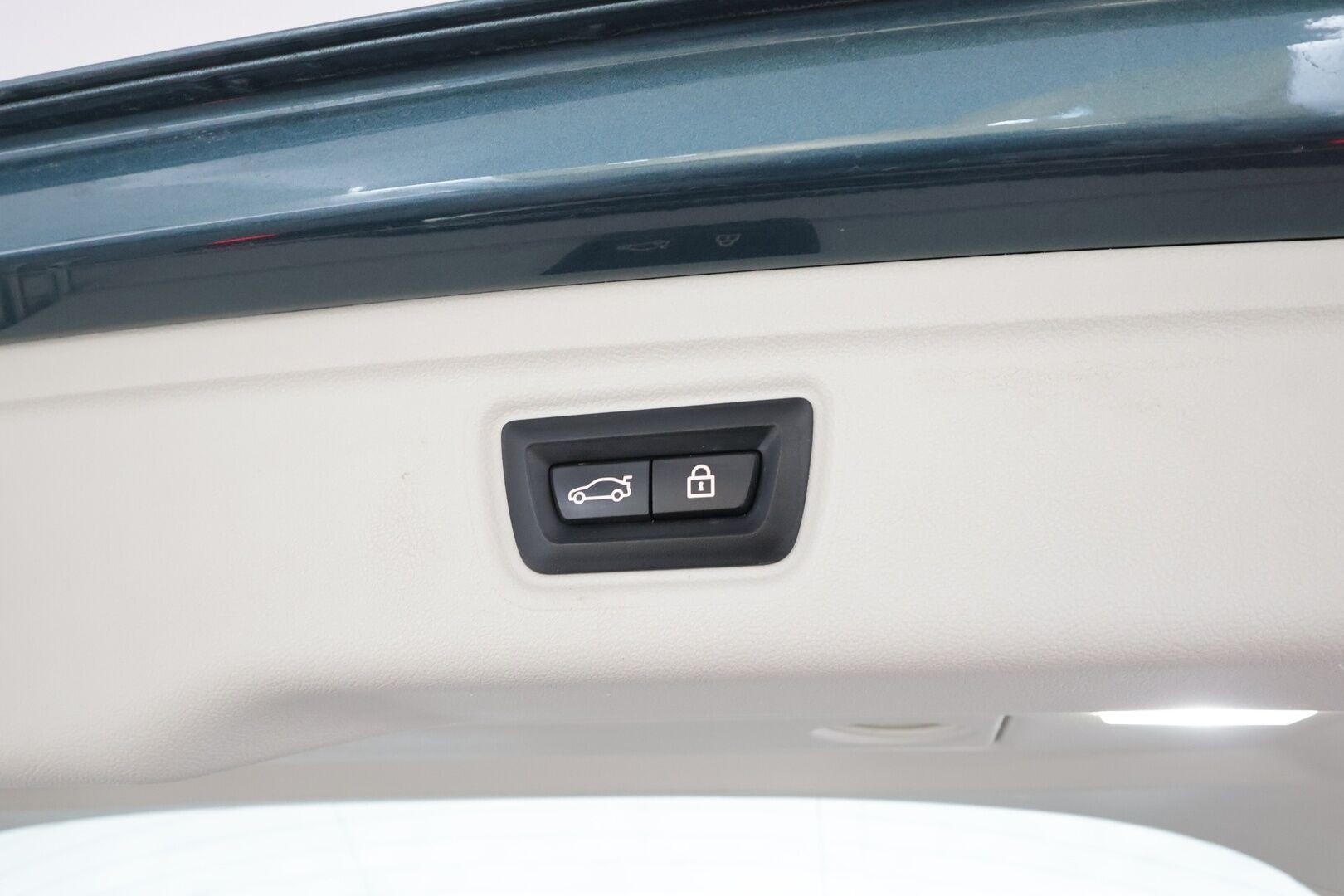 BMW 330 2021 G21 Touring 330e xDrive A Charged Edition Sport * ACC / Koukku / P.Kamera / Muistipenkki / Comfort Access / Navi / LED * - Suomi-auto / Kahdet renkaat aluvanteilla - HULLUT AVAJAISHULINAT KORKOTARJOUS 3,29 %