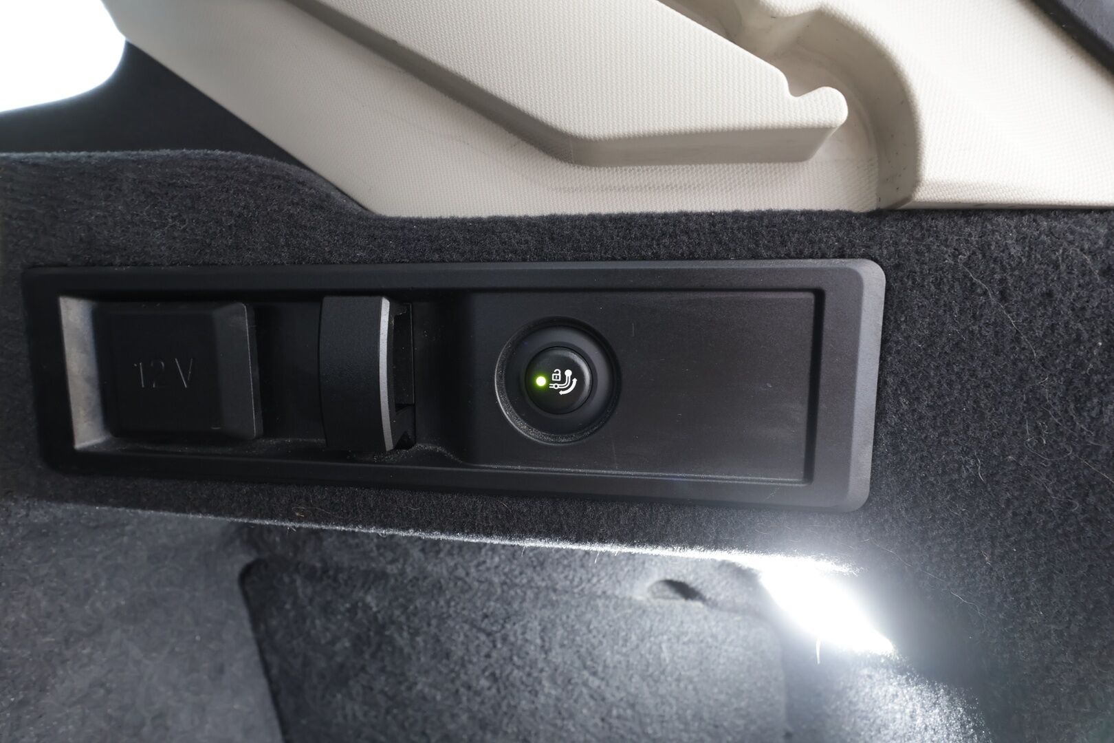 BMW 330 2021 G21 Touring 330e xDrive A Charged Edition Sport * ACC / Koukku / P.Kamera / Muistipenkki / Comfort Access / Navi / LED * - Suomi-auto / Kahdet renkaat aluvanteilla - HULLUT AVAJAISHULINAT KORKOTARJOUS 3,29 %