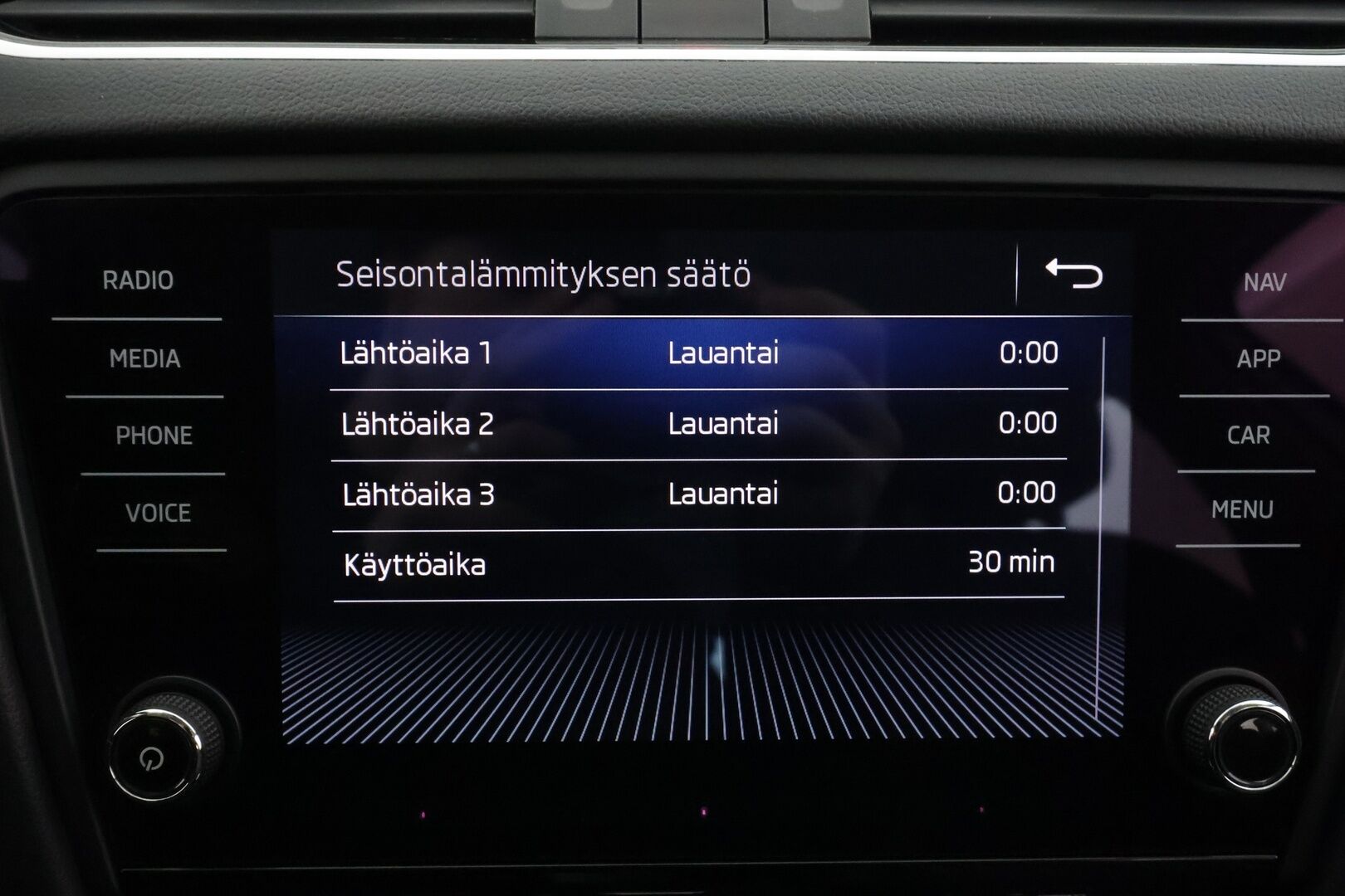 Skoda Octavia 2019 Combi 1,5 TSI Style DSG * ACC / P.kamera / Canton / Webasto / Navi / Digimittaristo / Koukku / Puolinahat / Ratinlämmitin * - Kahdet renkaat aluvanteilla