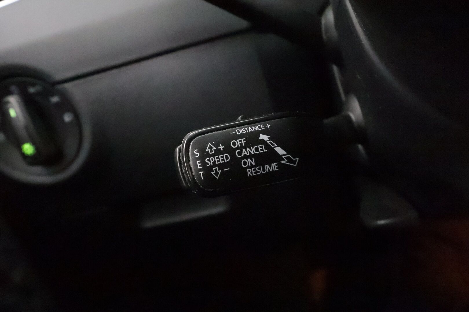 Skoda Octavia 2019 Combi 1,5 TSI Style DSG * ACC / P.kamera / Canton / Webasto / Navi / Digimittaristo / Koukku / Puolinahat / Ratinlämmitin * - Kahdet renkaat aluvanteilla