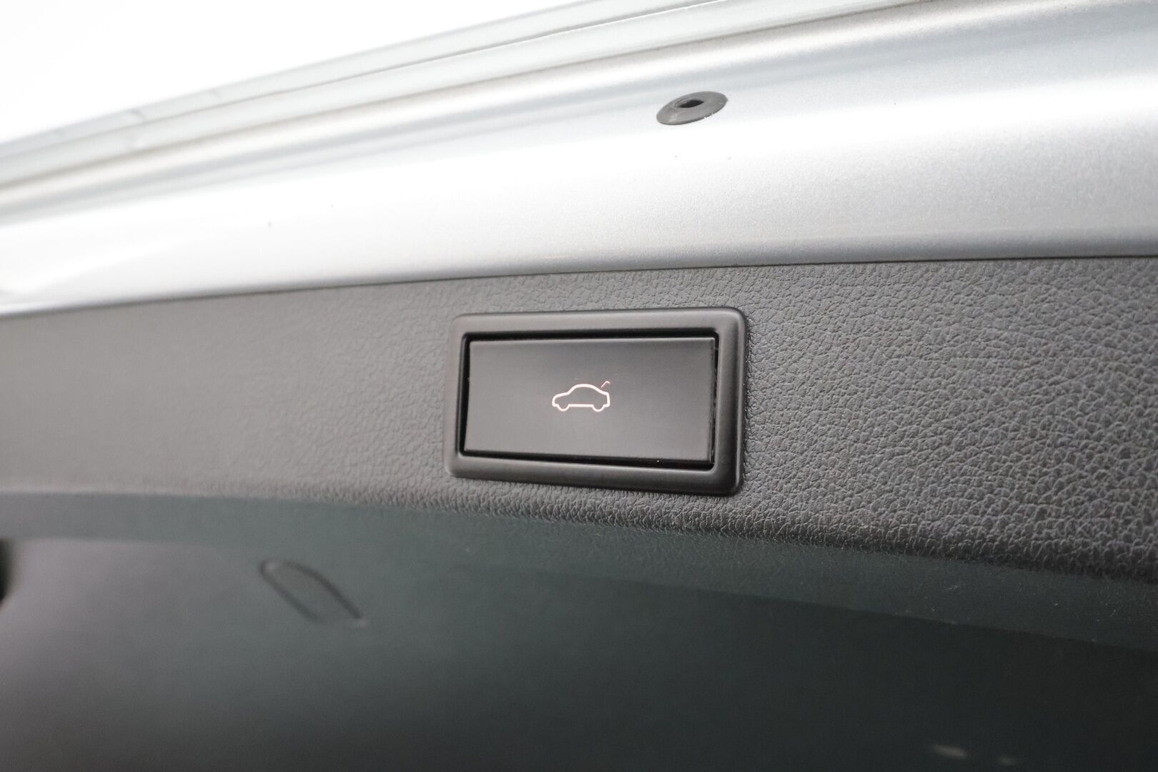 Skoda Octavia 2019 Combi 1,5 TSI Style DSG * ACC / P.kamera / Canton / Webasto / Navi / Digimittaristo / Koukku / Puolinahat / Ratinlämmitin * - Kahdet renkaat aluvanteilla