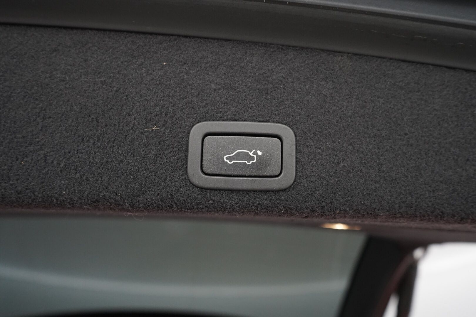 Volvo XC60 2017 D4 AWD Classic Summum aut * ACC / Webasto / Vetokoukku / Muistipenkki / VOC / Blis / Navigointi / Nahkasisusta * - Uudet kesärenkaat / Säännöllinen huoltohistoria / Hyvin varusteltu / Ei AdBlueta