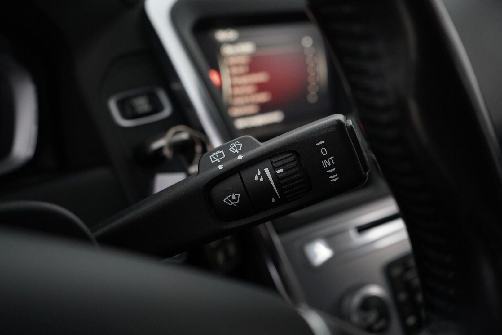 Volvo XC60 2017 D4 AWD Classic Summum aut * ACC / Webasto / Vetokoukku / Muistipenkki / VOC / Blis / Navigointi / Nahkasisusta * - Uudet kesärenkaat / Säännöllinen huoltohistoria / Hyvin varusteltu / Ei AdBlueta