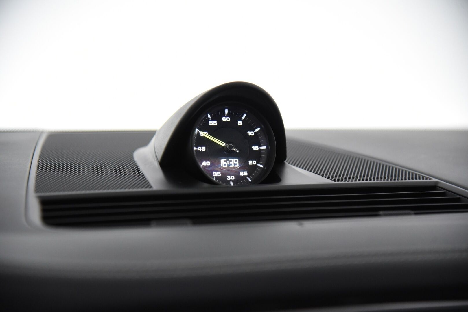 Porsche Panamera 2018 4 E-Hybrid / Huippuvarusteet / ACC / Sport-putk. / BOSE / Crayon nahat / Panorama / Matrix PDLS+ / Imuovet / 14-penk. / - / Upea kokonaisuus / Todella siisti / Merkkihuollettu / Ilmastoidut etuistuimet hieronnalla! / 360-kam. /