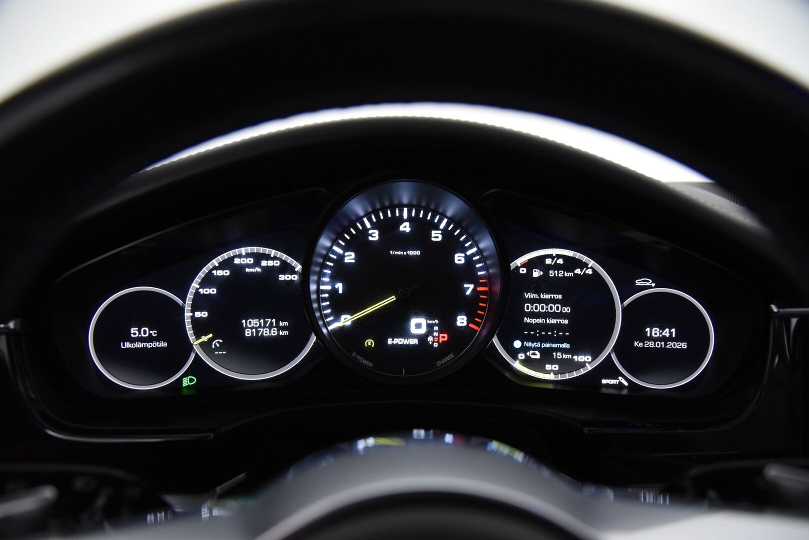 Porsche Panamera 2018 4 E-Hybrid / Huippuvarusteet / ACC / Sport-putk. / BOSE / Crayon nahat / Panorama / Matrix PDLS+ / Imuovet / 14-penk. / - / Upea kokonaisuus / Todella siisti / Merkkihuollettu / Ilmastoidut etuistuimet hieronnalla! / 360-kam. /