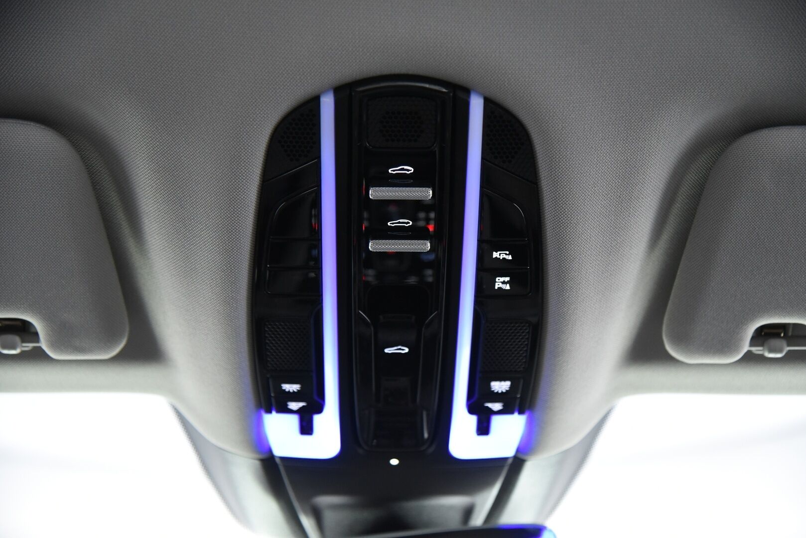 Porsche Panamera 2018 4 E-Hybrid / Huippuvarusteet / ACC / Sport-putk. / BOSE / Crayon nahat / Panorama / Matrix PDLS+ / Imuovet / 14-penk. / - / Upea kokonaisuus / Todella siisti / Merkkihuollettu / Ilmastoidut etuistuimet hieronnalla! / 360-kam. /