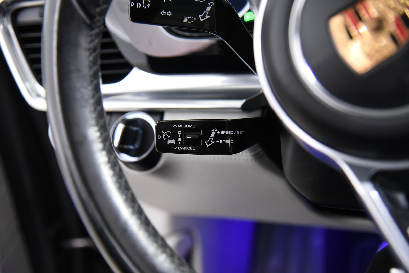 Porsche Panamera 2018 4 E-Hybrid / Huippuvarusteet / ACC / Sport-putk. / BOSE / Crayon nahat / Panorama / Matrix PDLS+ / Imuovet / 14-penk. / - / Upea kokonaisuus / Todella siisti / Merkkihuollettu / Ilmastoidut etuistuimet hieronnalla! / 360-kam. /