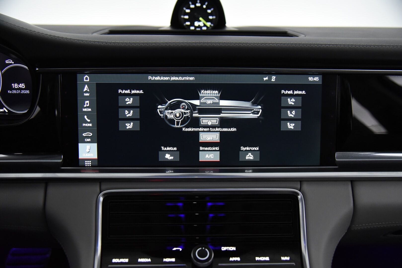 Porsche Panamera 2018 4 E-Hybrid / Huippuvarusteet / ACC / Sport-putk. / BOSE / Crayon nahat / Panorama / Matrix PDLS+ / Imuovet / 14-penk. / - / Upea kokonaisuus / Todella siisti / Merkkihuollettu / Ilmastoidut etuistuimet hieronnalla! / 360-kam. /