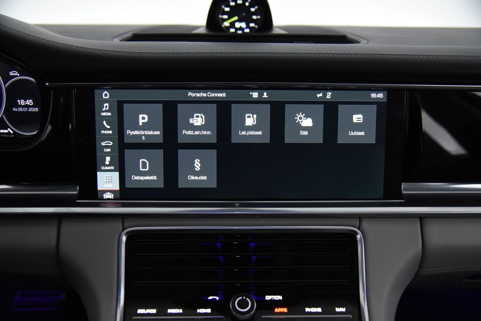 Porsche Panamera 2018 4 E-Hybrid / Huippuvarusteet / ACC / Sport-putk. / BOSE / Crayon nahat / Panorama / Matrix PDLS+ / Imuovet / 14-penk. / - / Upea kokonaisuus / Todella siisti / Merkkihuollettu / Ilmastoidut etuistuimet hieronnalla! / 360-kam. /