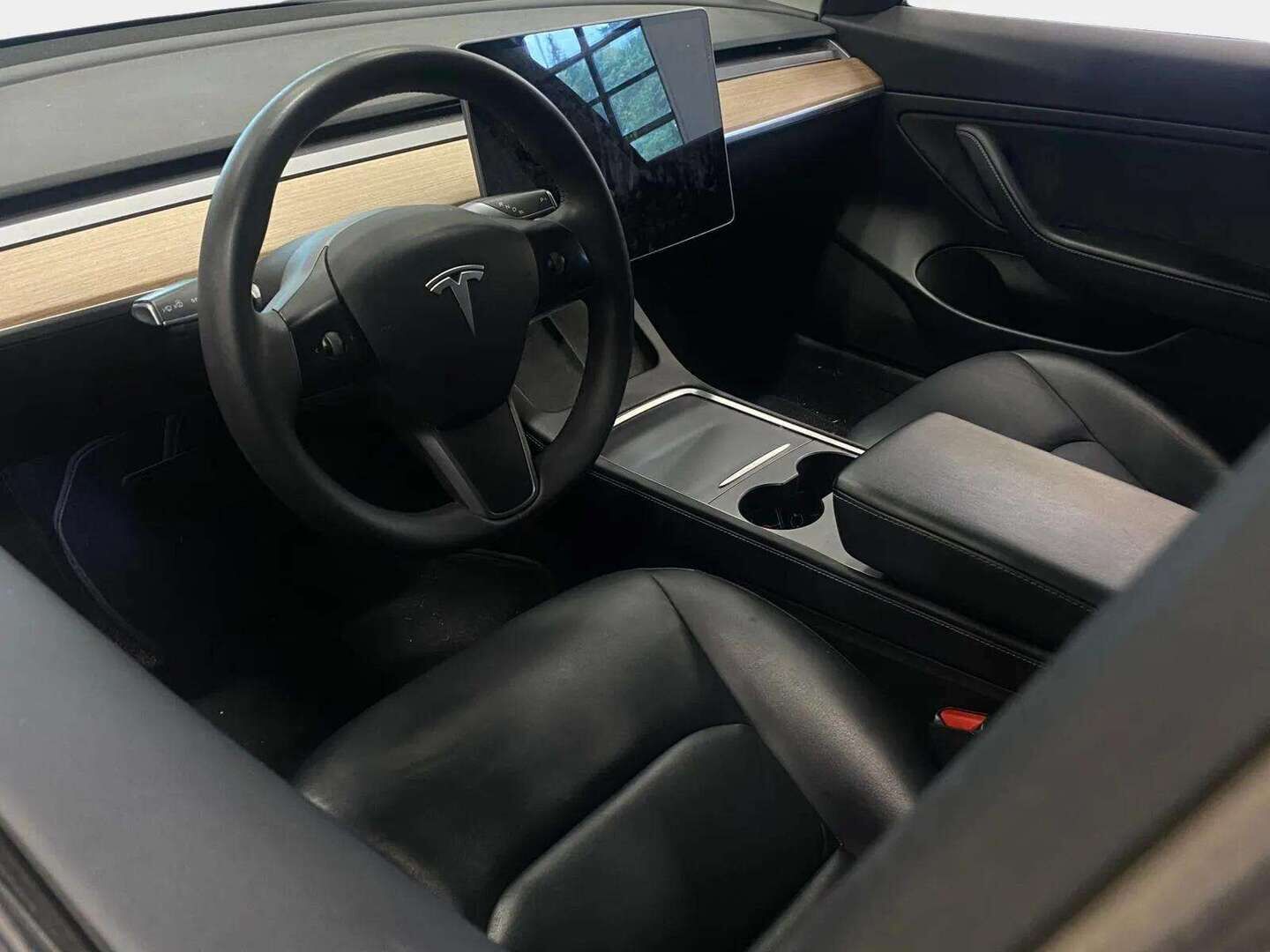 Tesla Model 3 2021 Long Range - | Refresh | Ilmalämpöpumppu | Vetokoukku | Lasikatto | ACC | LED | P.Kamera | Muistipenkki | Navi | Kaistavahti | Keyless | Premium audio |