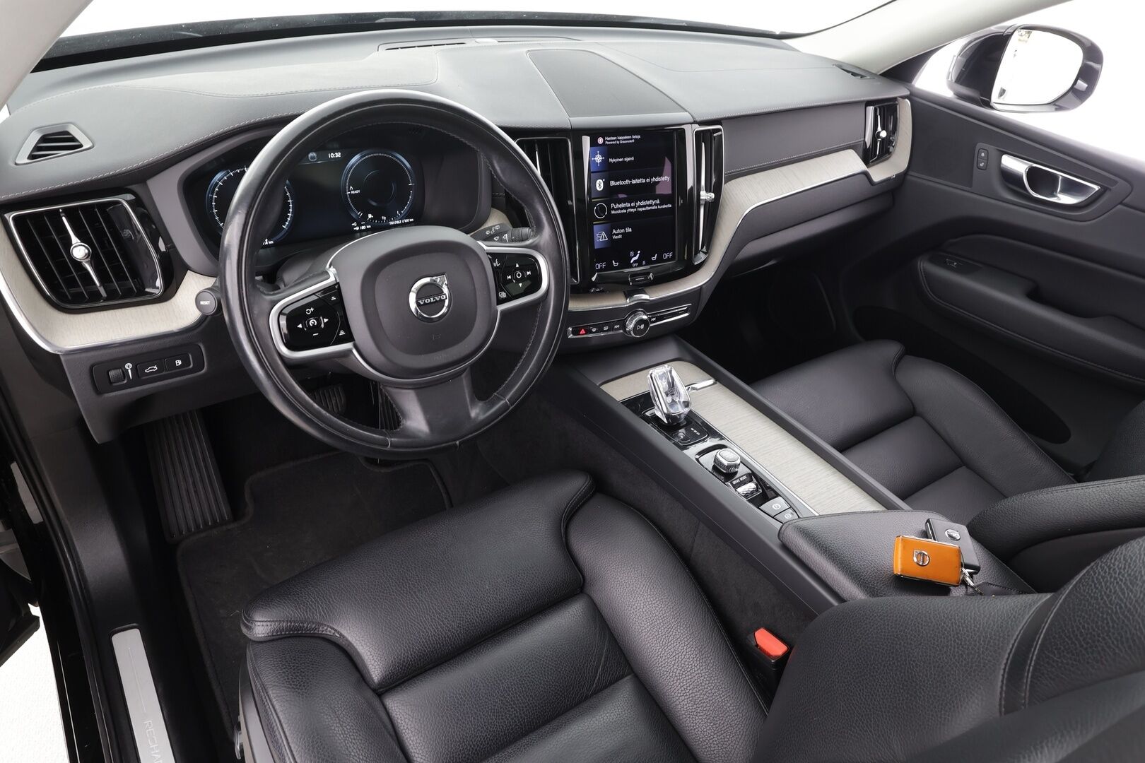 Volvo XC60 2021 T6 TwE AWD Business Inscription aut. - | ACC | Webasto | LED | Panorama | High performance audio | Muistipenkki | Keyless | Apple&Android | 1.Om Suomi-auto | Kahdet Renkaat |