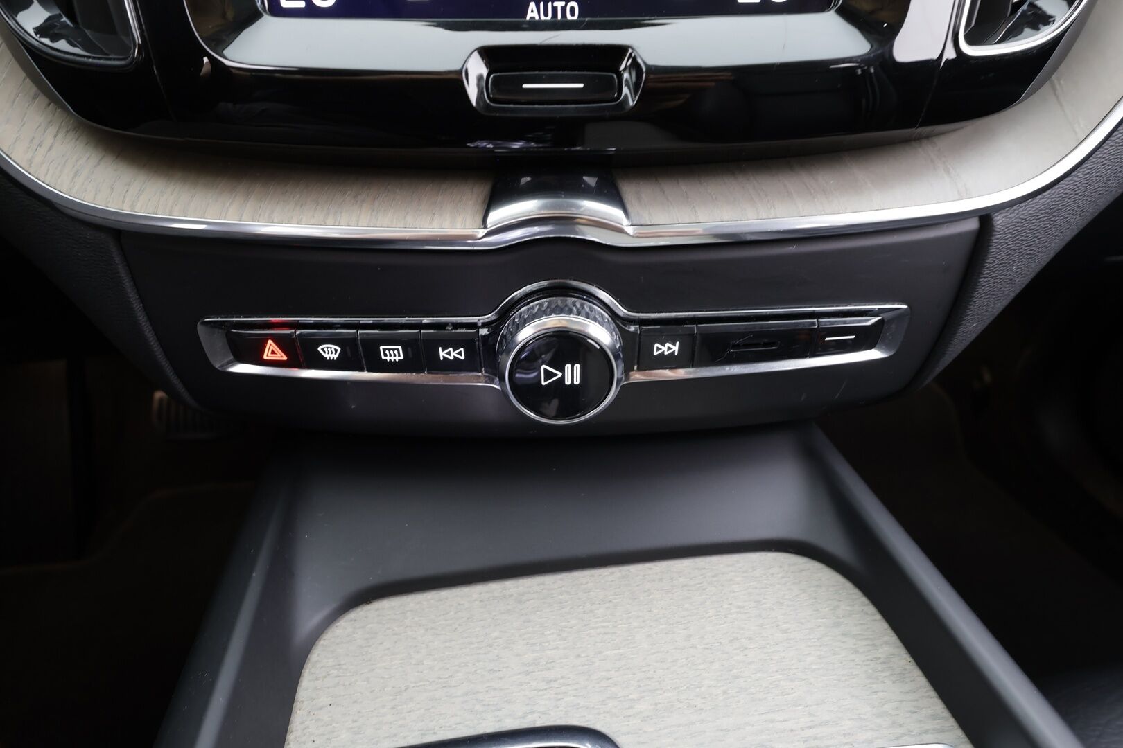 Volvo XC60 2021 T6 TwE AWD Business Inscription aut. - | ACC | Webasto | LED | Panorama | High performance audio | Muistipenkki | Keyless | Apple&Android | 1.Om Suomi-auto | Kahdet Renkaat |