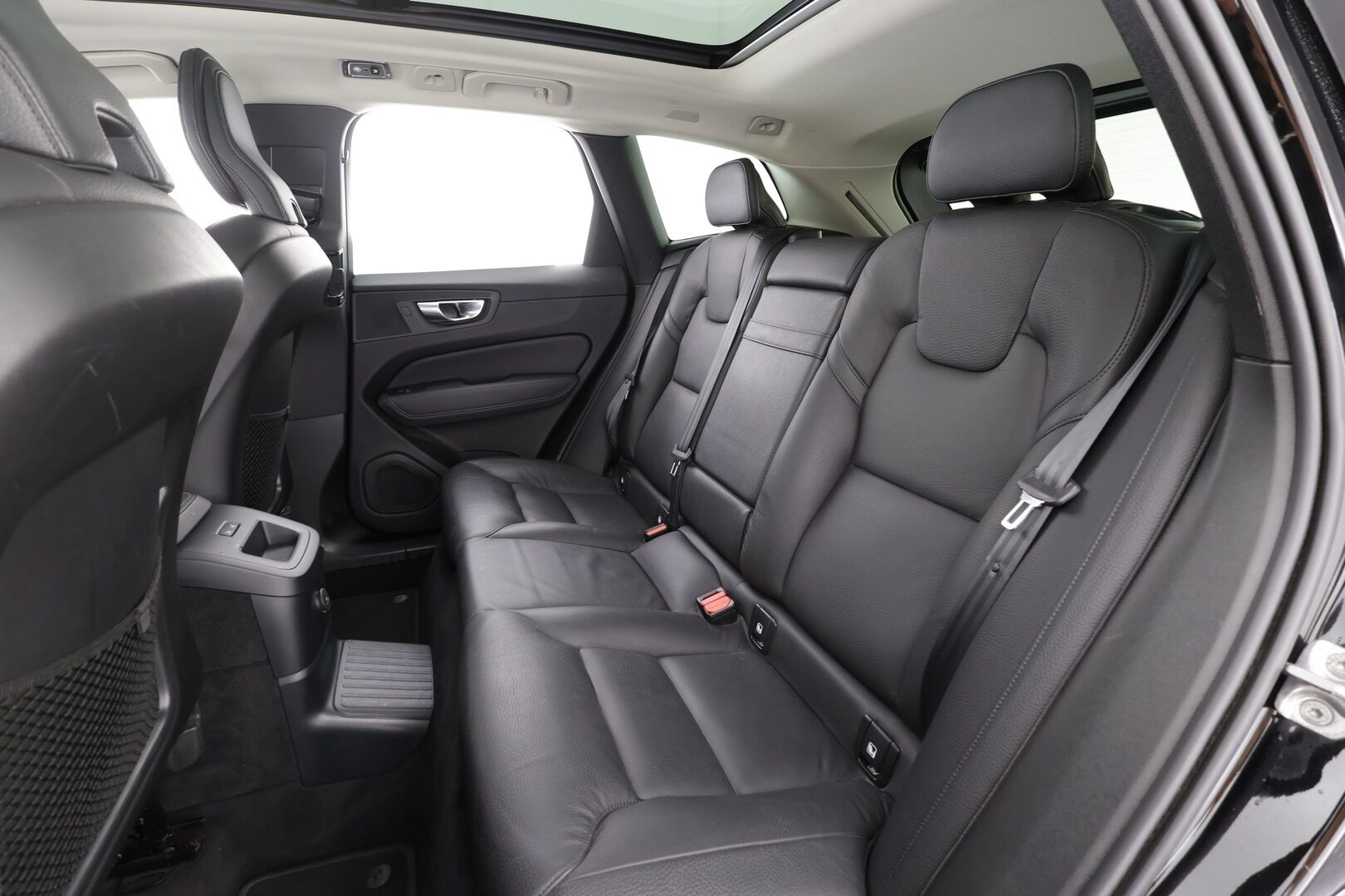 Volvo XC60 2021 T6 TwE AWD Business Inscription aut. - | ACC | Webasto | LED | Panorama | High performance audio | Muistipenkki | Keyless | Apple&Android | 1.Om Suomi-auto | Kahdet Renkaat |