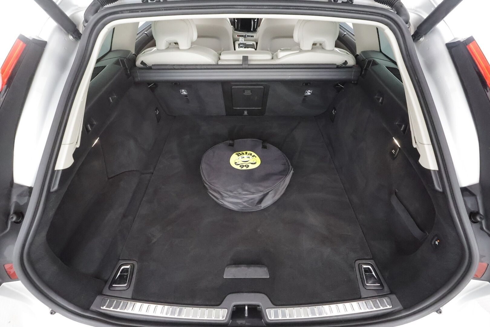 Volvo V90 2021 T6 TwE AWD Business Inscription aut - | ACC | Webasto | Koukku | H&K | Full-LED | Muistipenkit | BLIS | P.Kamera | Navi | Sporttinahat | Keyless | Ratinlämmitin | Suomi-auto | Kahdet renkaat aluvanteilla | Merkkihuollettu | 