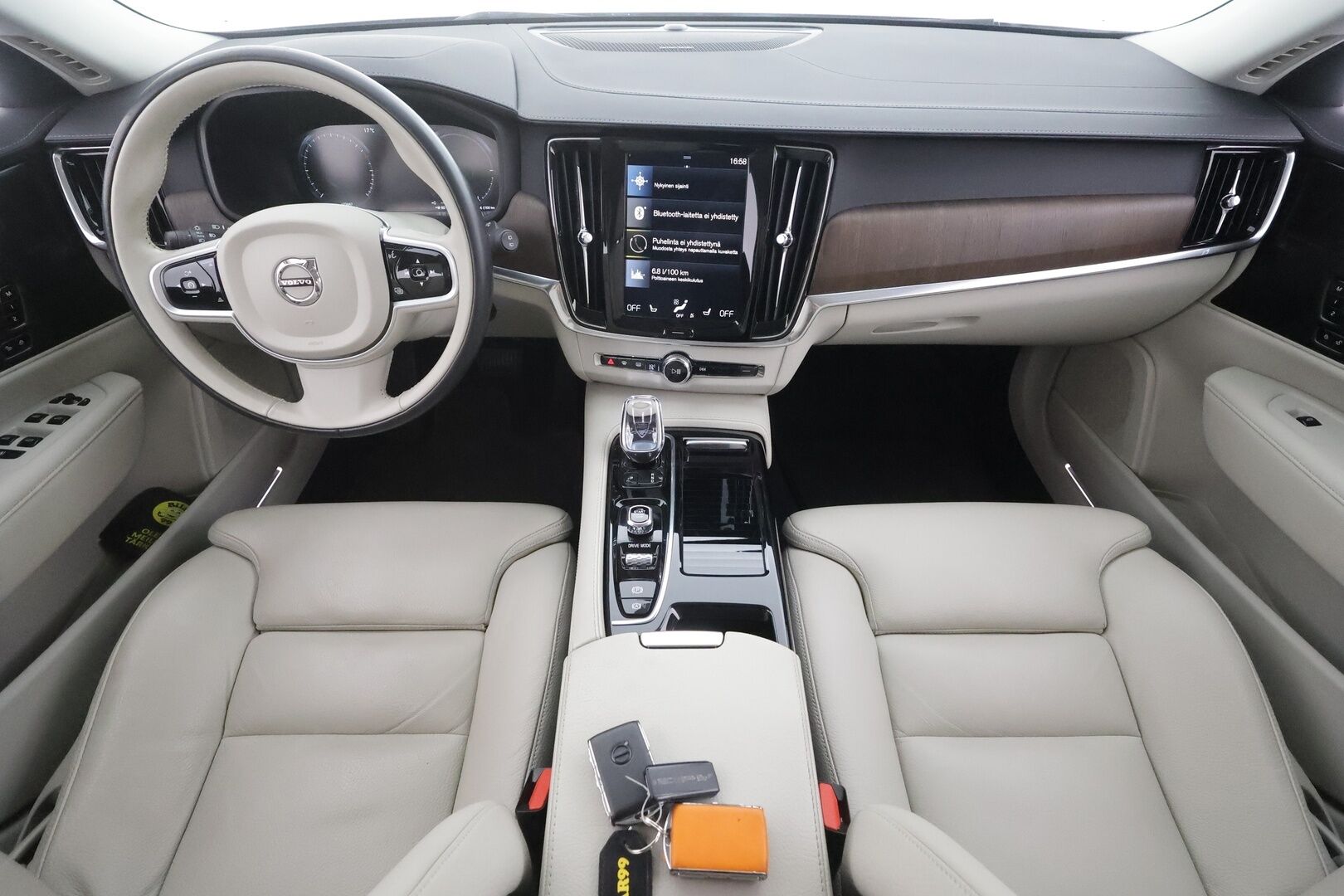 Volvo V90 2021 T6 TwE AWD Business Inscription aut - | ACC | Webasto | Koukku | H&K | Full-LED | Muistipenkit | BLIS | P.Kamera | Navi | Sporttinahat | Keyless | Ratinlämmitin | Suomi-auto | Kahdet renkaat aluvanteilla | Merkkihuollettu | 