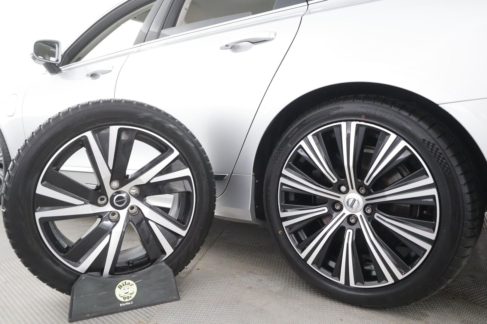 Volvo V90 2021 T6 TwE AWD Business Inscription aut - | ACC | Webasto | Koukku | H&K | Full-LED | Muistipenkit | BLIS | P.Kamera | Navi | Sporttinahat | Keyless | Ratinlämmitin | Suomi-auto | Kahdet renkaat aluvanteilla | Merkkihuollettu | 