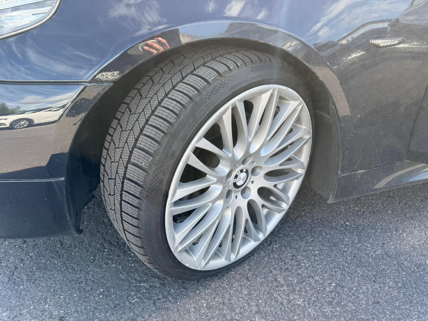 BMW 530 2008 E60 M Sport | YritysOutlet - Myydään vain yrityksille | - | Webasto | 8HP Vaihteisto | Vakkari | Suomi-auto | Hyvät huollot! | Koukku | Prof. Hifi | Comf. Istuimet | Nahat | 2x renkaat&vanteet | Adaptive Xenon | LCI |