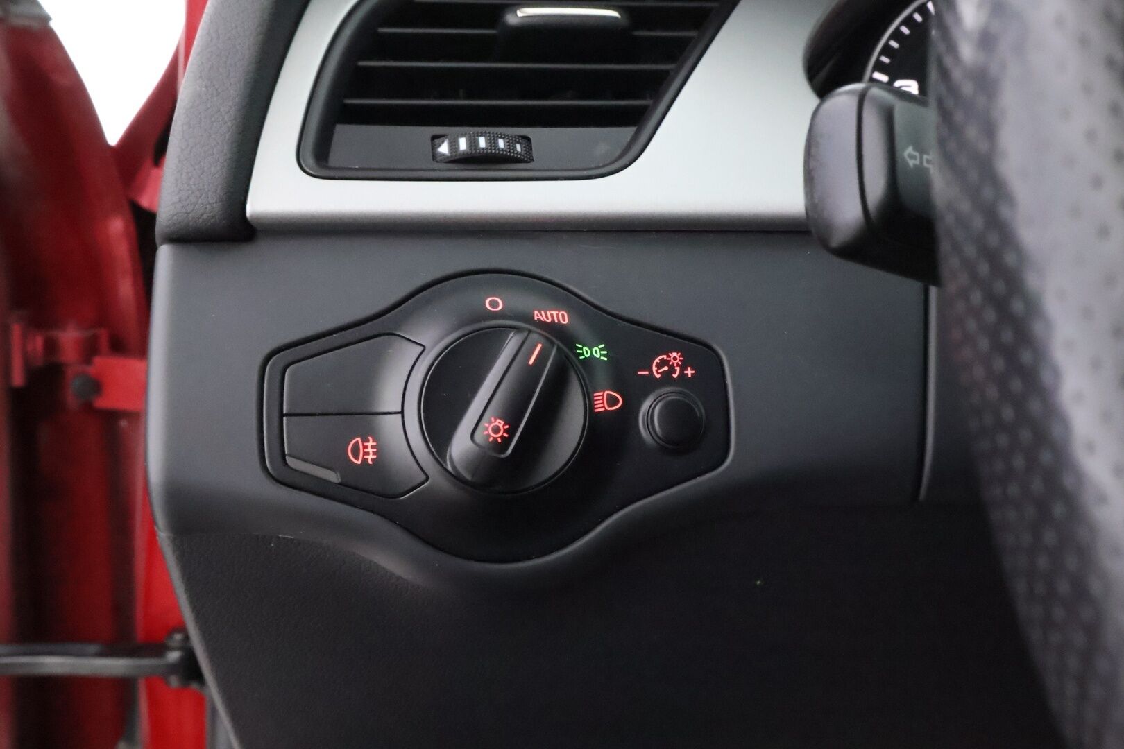 Audi A4 2008 Sedan 1,8 TFSI 118 kW Business- YritysOutlet - Myydään vain yrityksille - – Tämä auto myydään YritysOutlet -valikoimasta vain yritykselle