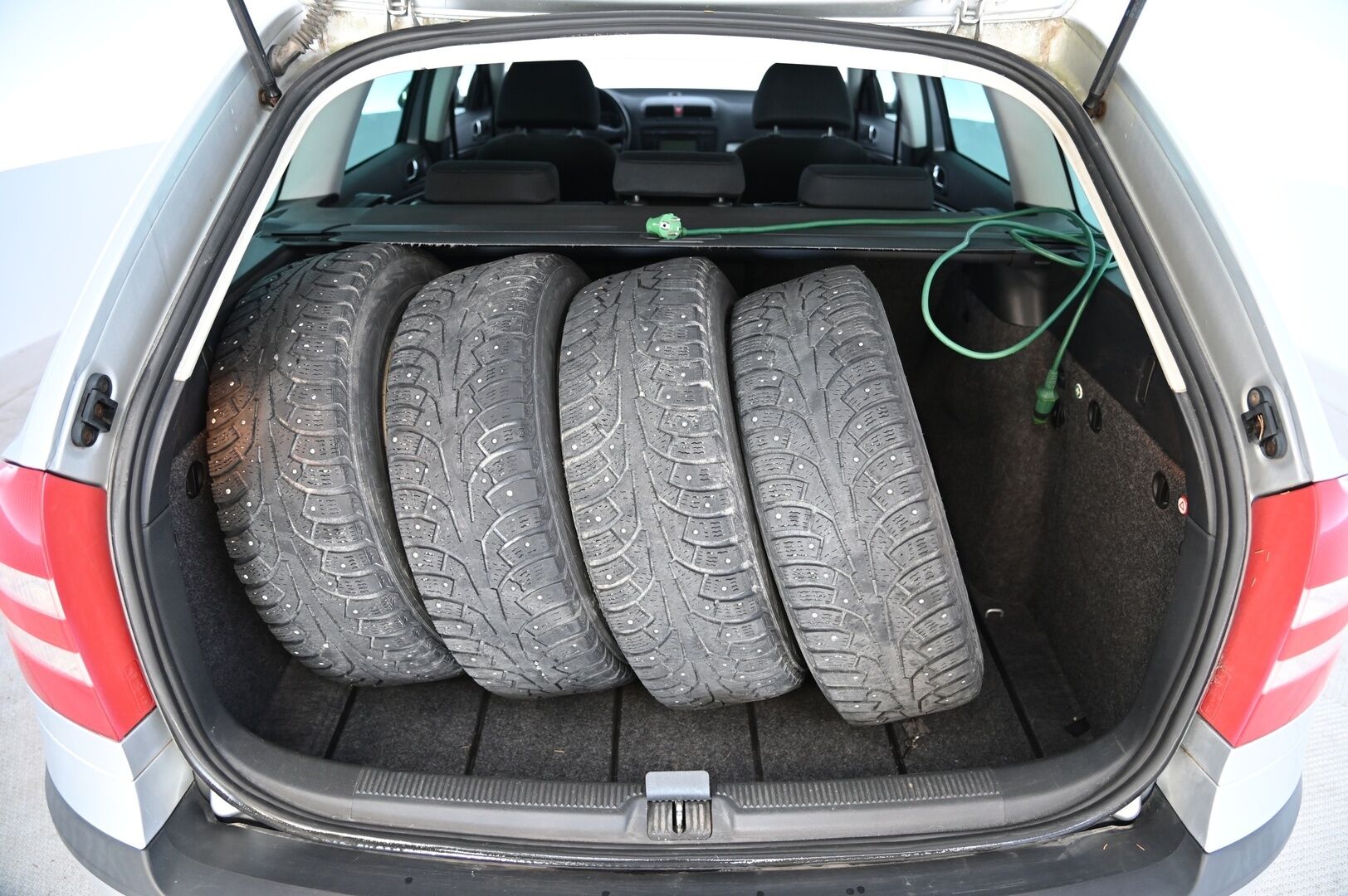 Skoda Octavia 2008 Combi 1,9 TDI Elegance *Myydän Huutokaupat.com*