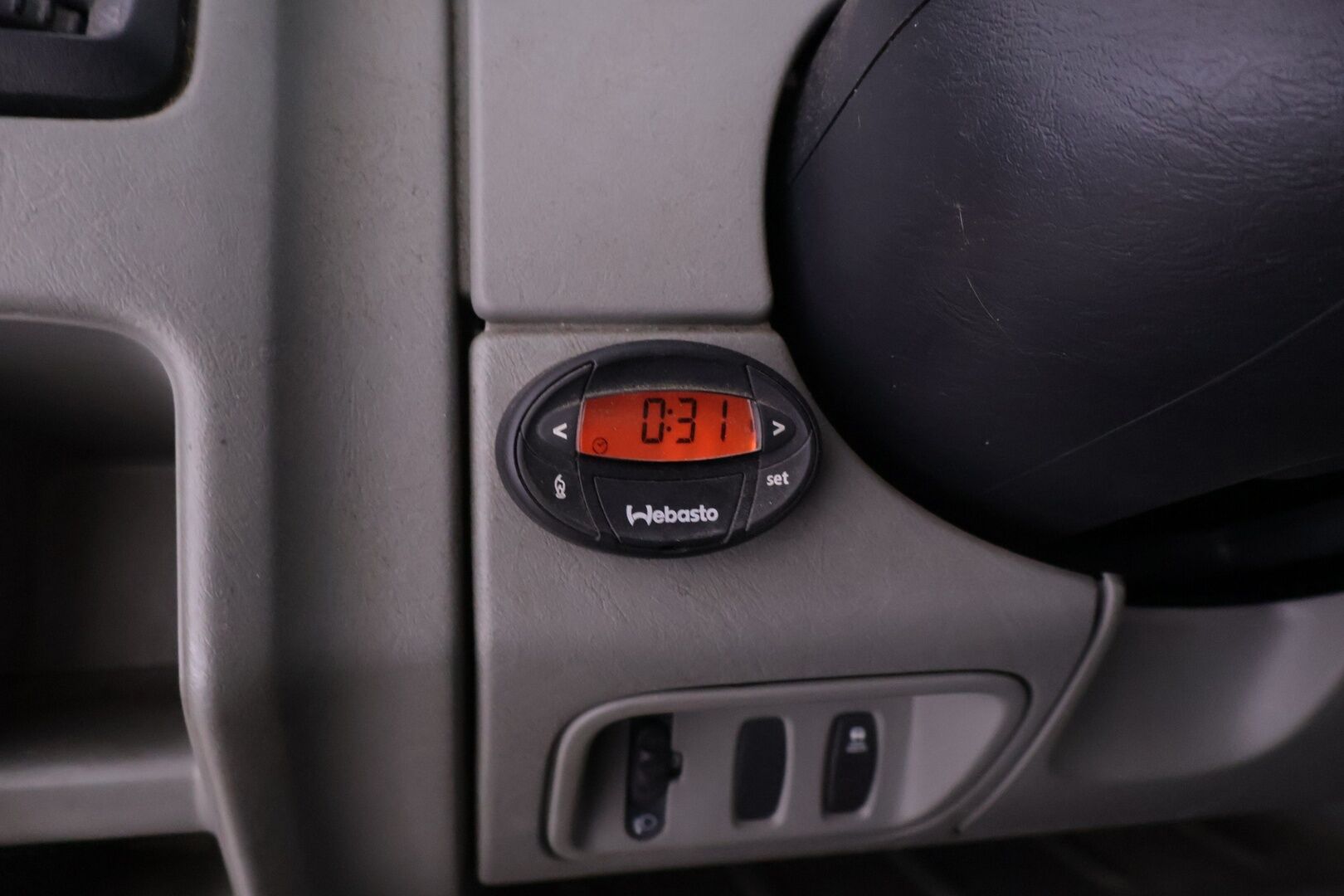 Renault Trafic 2009 TRAFIC FOURGON Umpikorinen - Myydään Huutokaupat.com - | Webasto | Koukku | Ilmastointi | Kahdet Asialliset Renkaat |