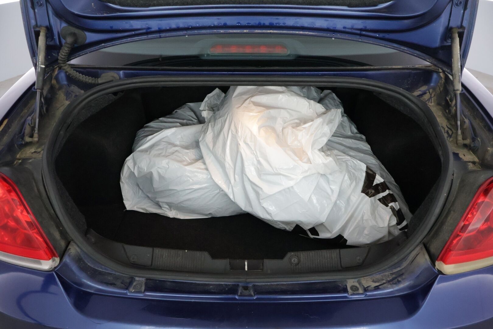 Fiat Linea 2009 1,4 sedan - YritysOutlet - Myydään vain yrityksille - *Suomi-auto / 2-omisteinen / Lohkolämmitin / 2x Renkaat & Vanteet*