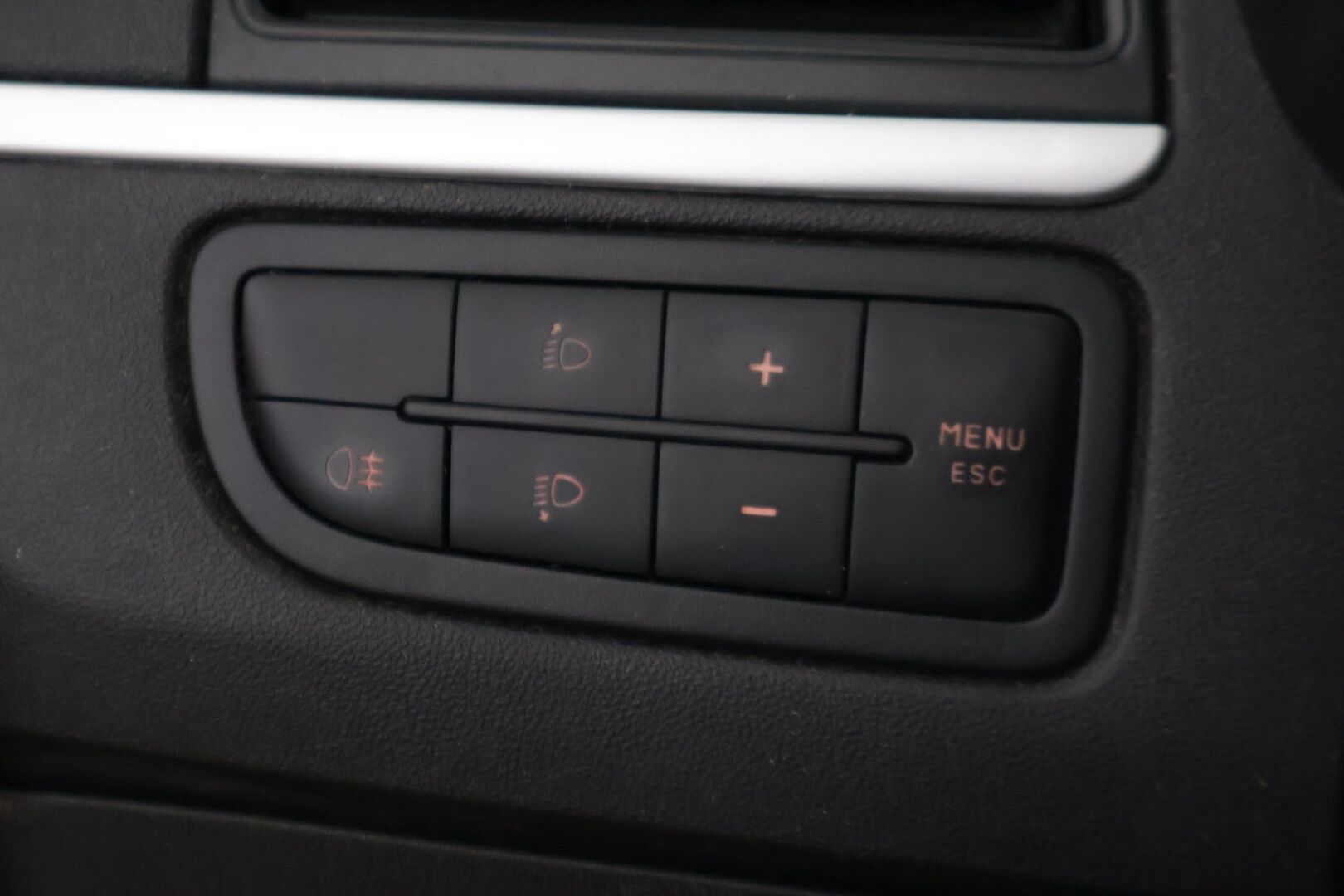 Fiat Linea 2009 1,4 sedan - YritysOutlet - Myydään vain yrityksille - *Suomi-auto / 2-omisteinen / Lohkolämmitin / 2x Renkaat & Vanteet*