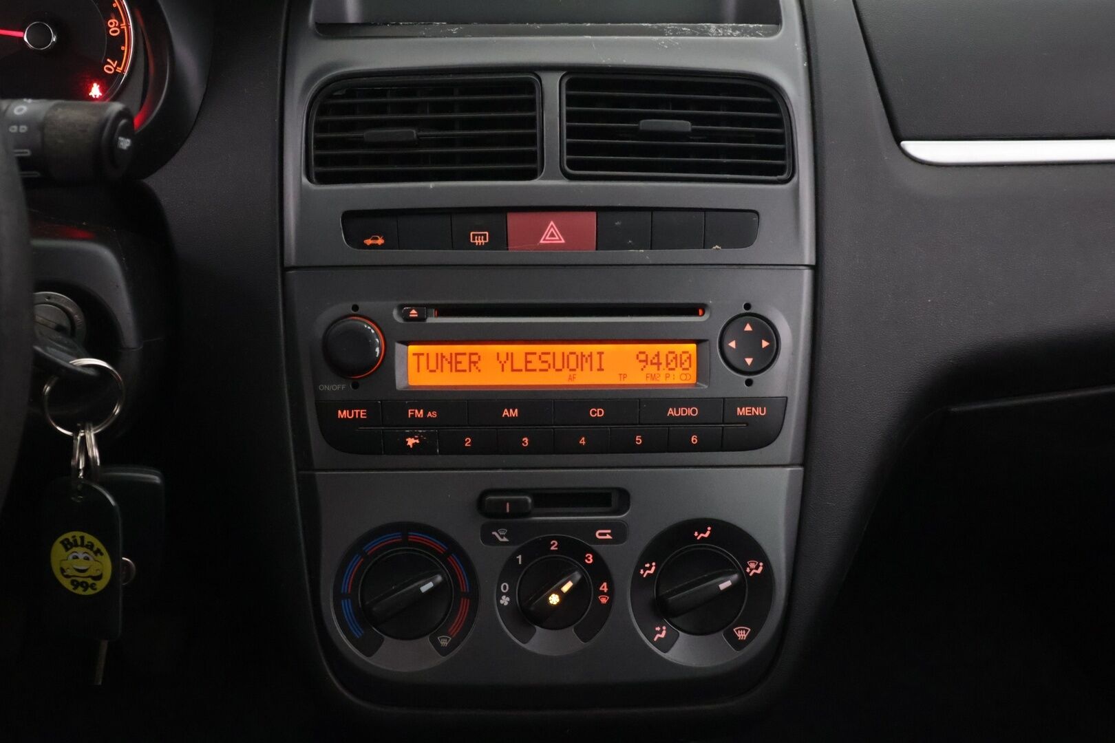 Fiat Linea 2009 1,4 sedan - YritysOutlet - Myydään vain yrityksille - *Suomi-auto / 2-omisteinen / Lohkolämmitin / 2x Renkaat & Vanteet*