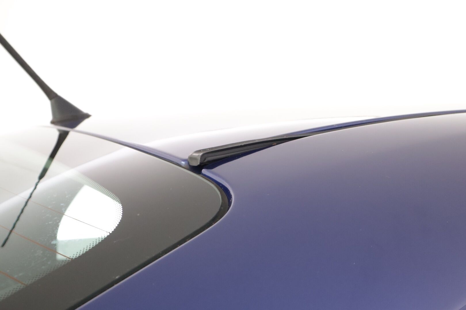 Fiat Linea 2009 1,4 sedan - YritysOutlet - Myydään vain yrityksille - *Suomi-auto / 2-omisteinen / Lohkolämmitin / 2x Renkaat & Vanteet*