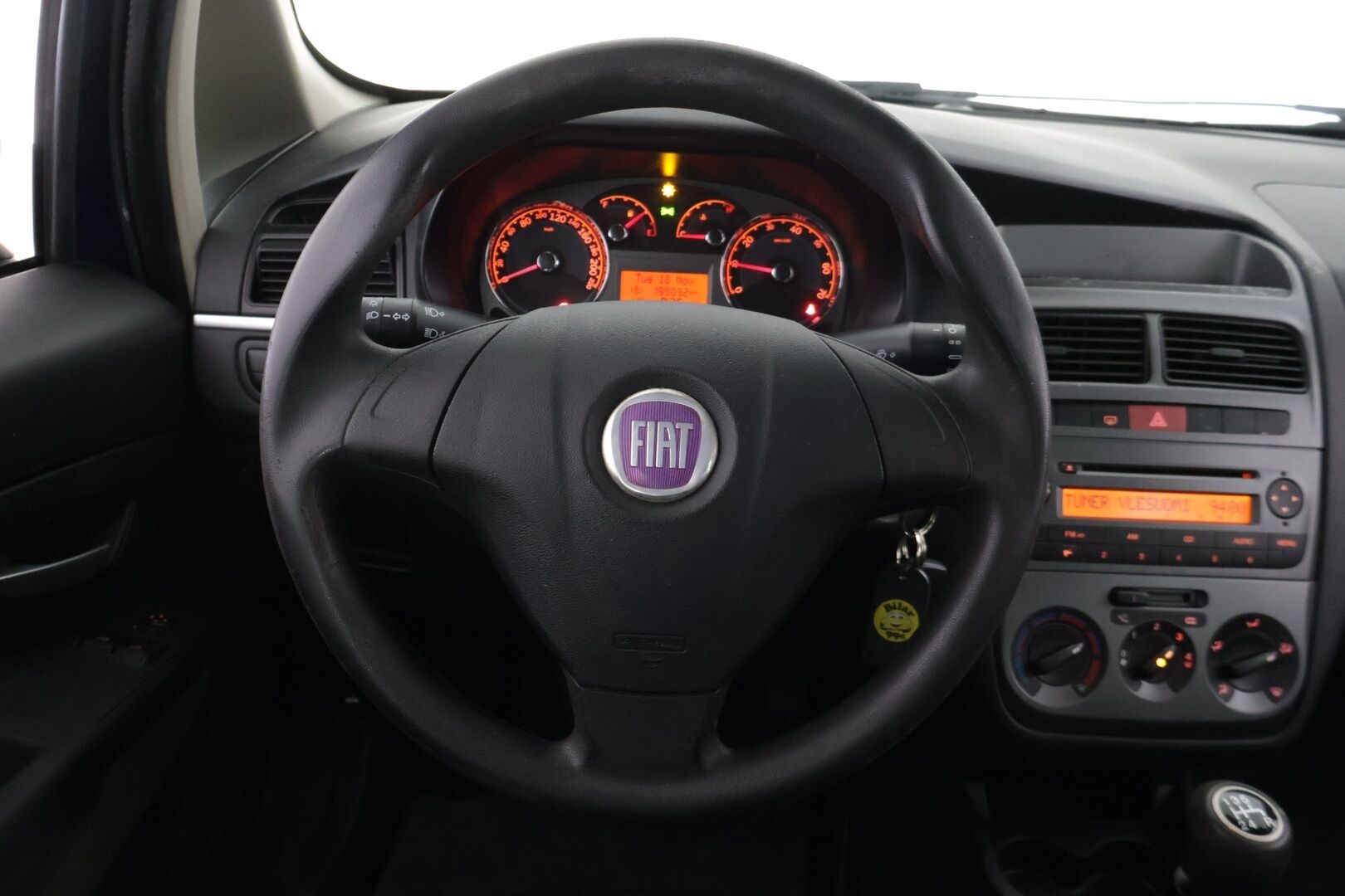 Fiat Linea 2009 1,4 sedan - YritysOutlet - Myydään vain yrityksille - *Suomi-auto / 2-omisteinen / Lohkolämmitin / 2x Renkaat & Vanteet*